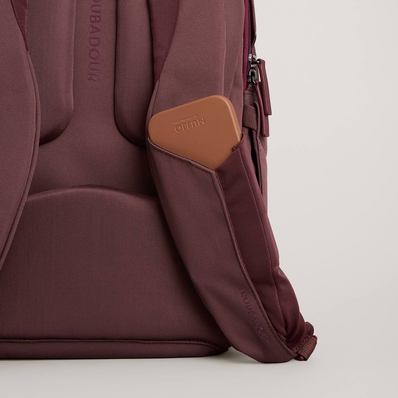 UBADOUR  
UBADOUR  
ormin