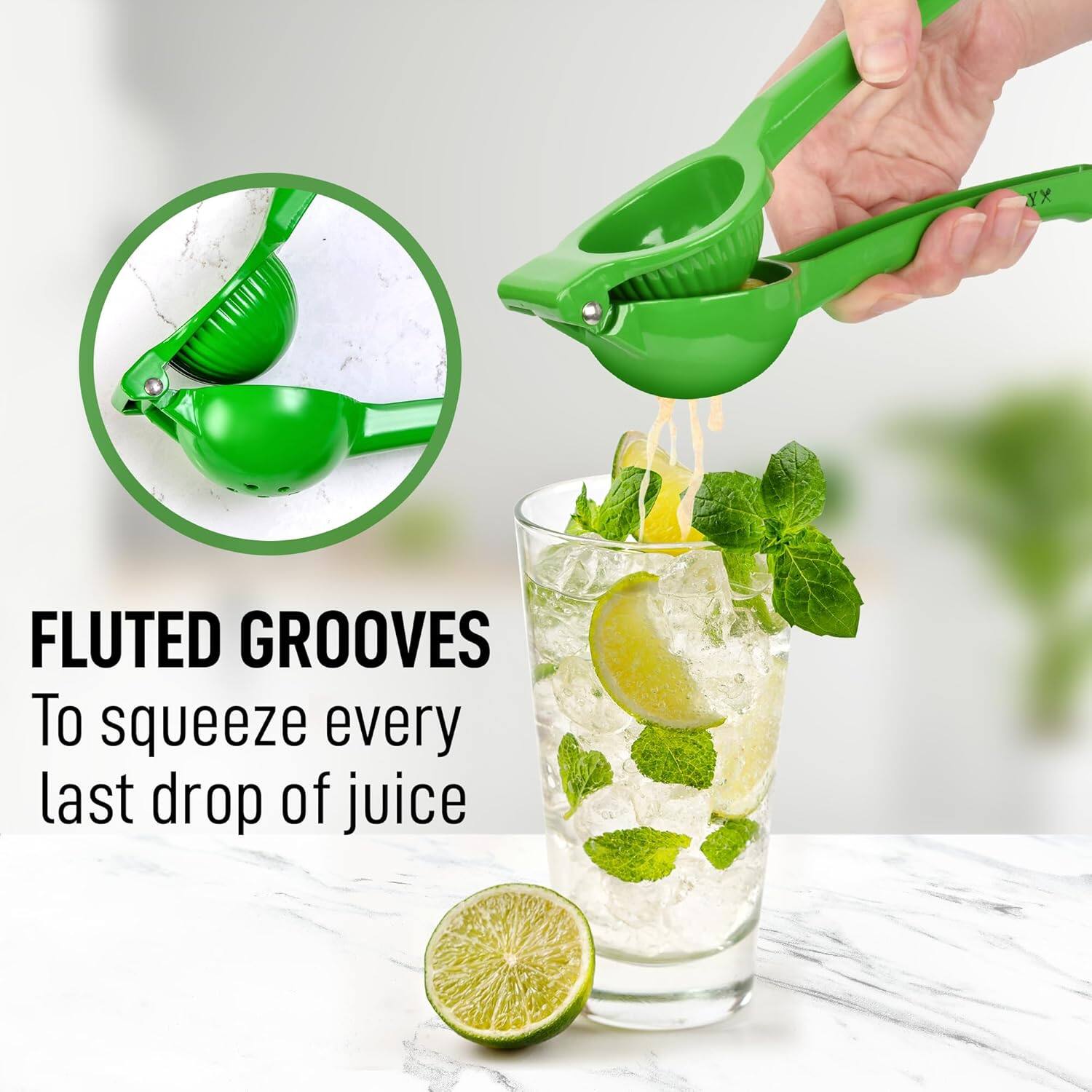 FLUTED GROOVES  
To squeeze every last drop of juice