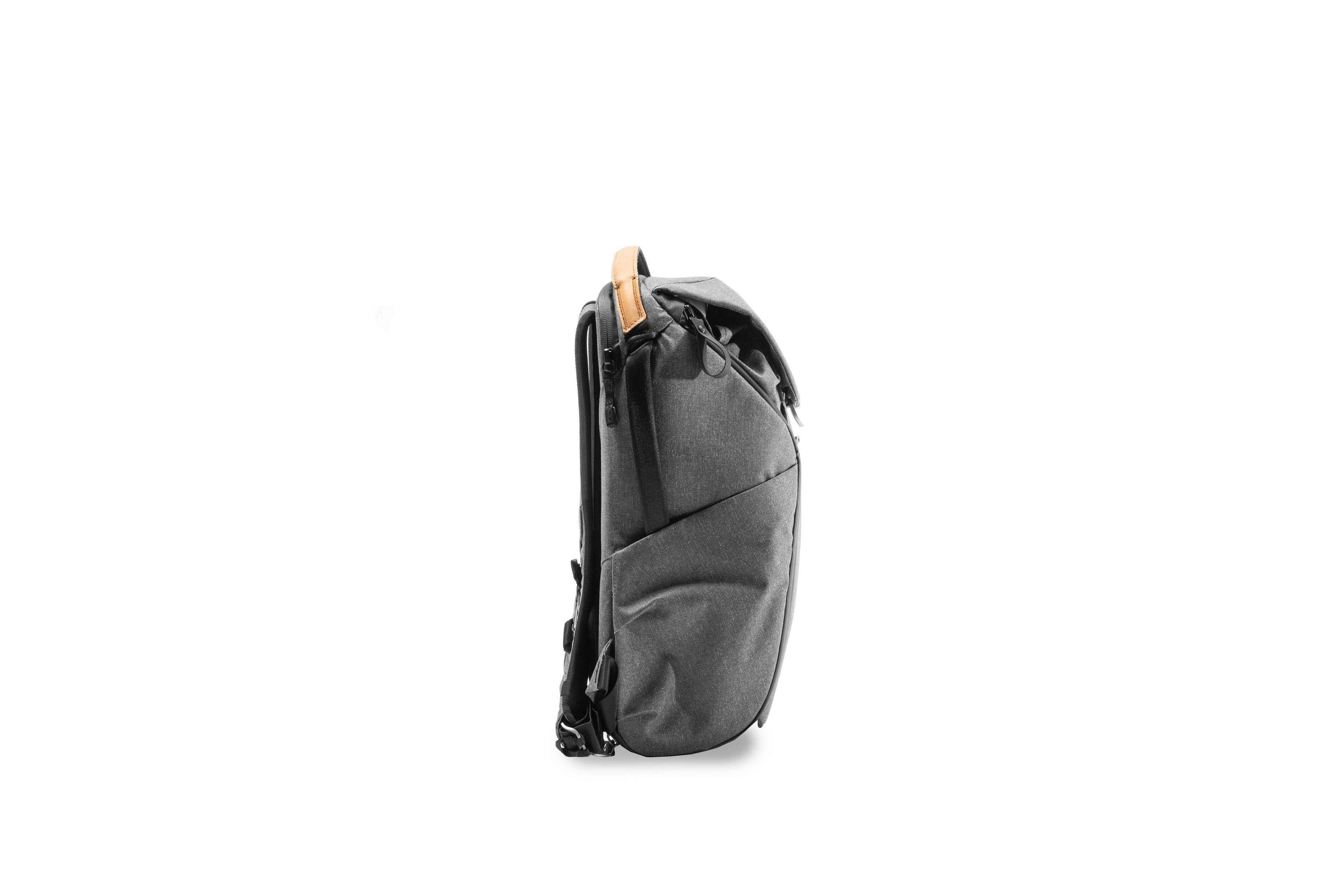 Left. Peak Design - Everyday Backpack V2 20L - Charcoal.
