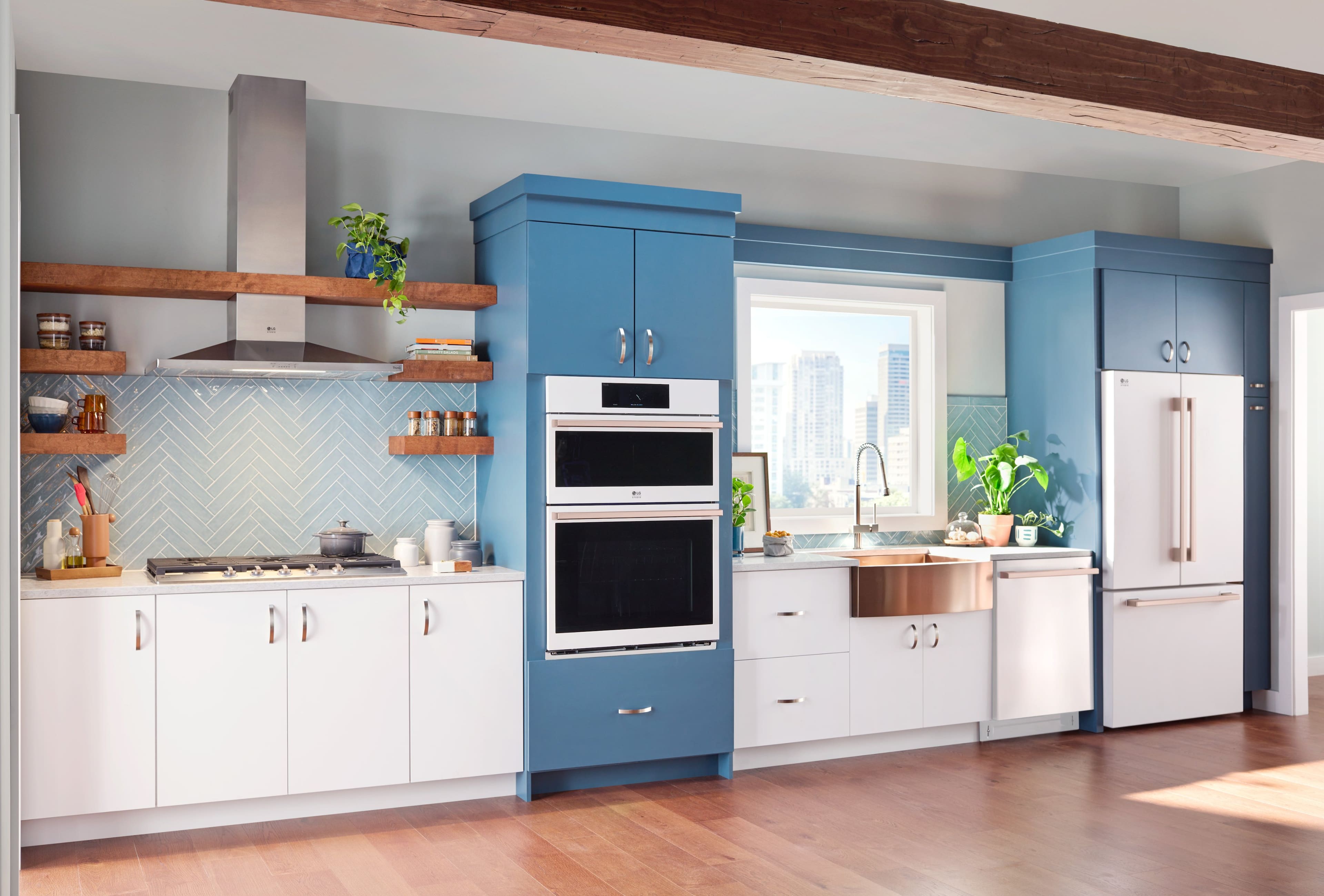 Alt View 27. LG - STUDIO 30" Smart Built-In Electric Convection Combination Wall Oven with Microwave and Sous Vide - Essence White.