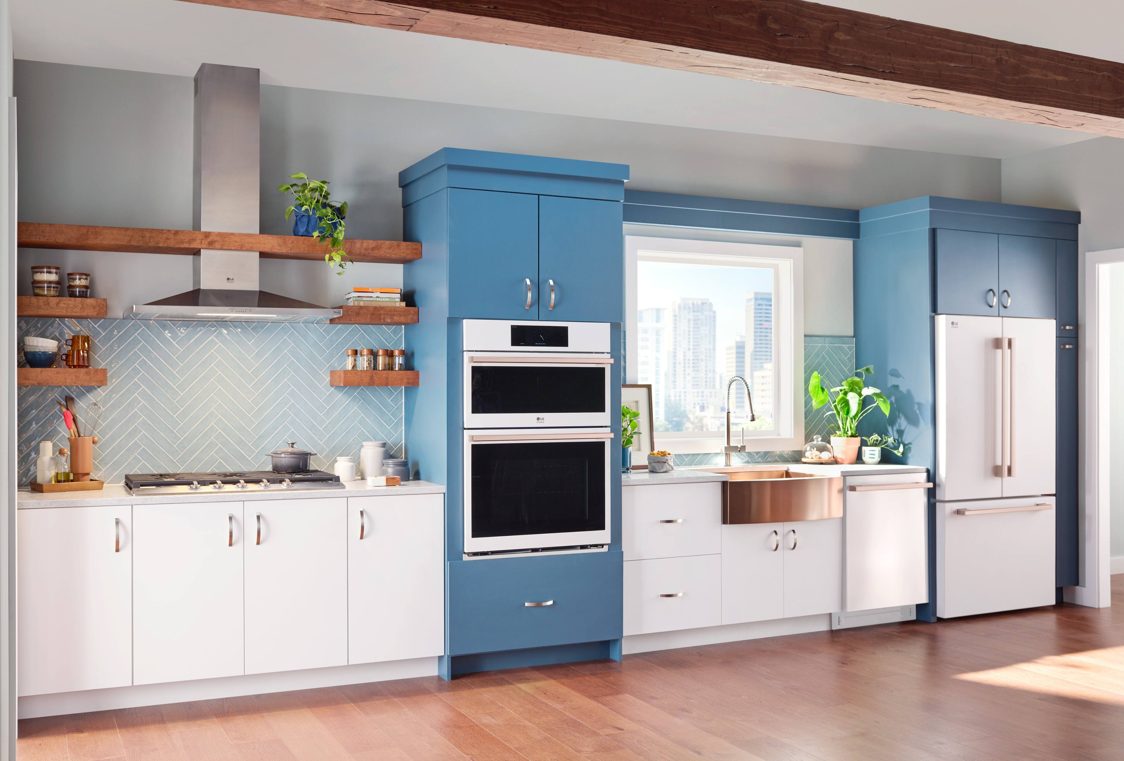 Alt View 27. LG - STUDIO 30" Smart Built-In Electric Convection Combination Wall Oven with Microwave and Sous Vide - Essence White.