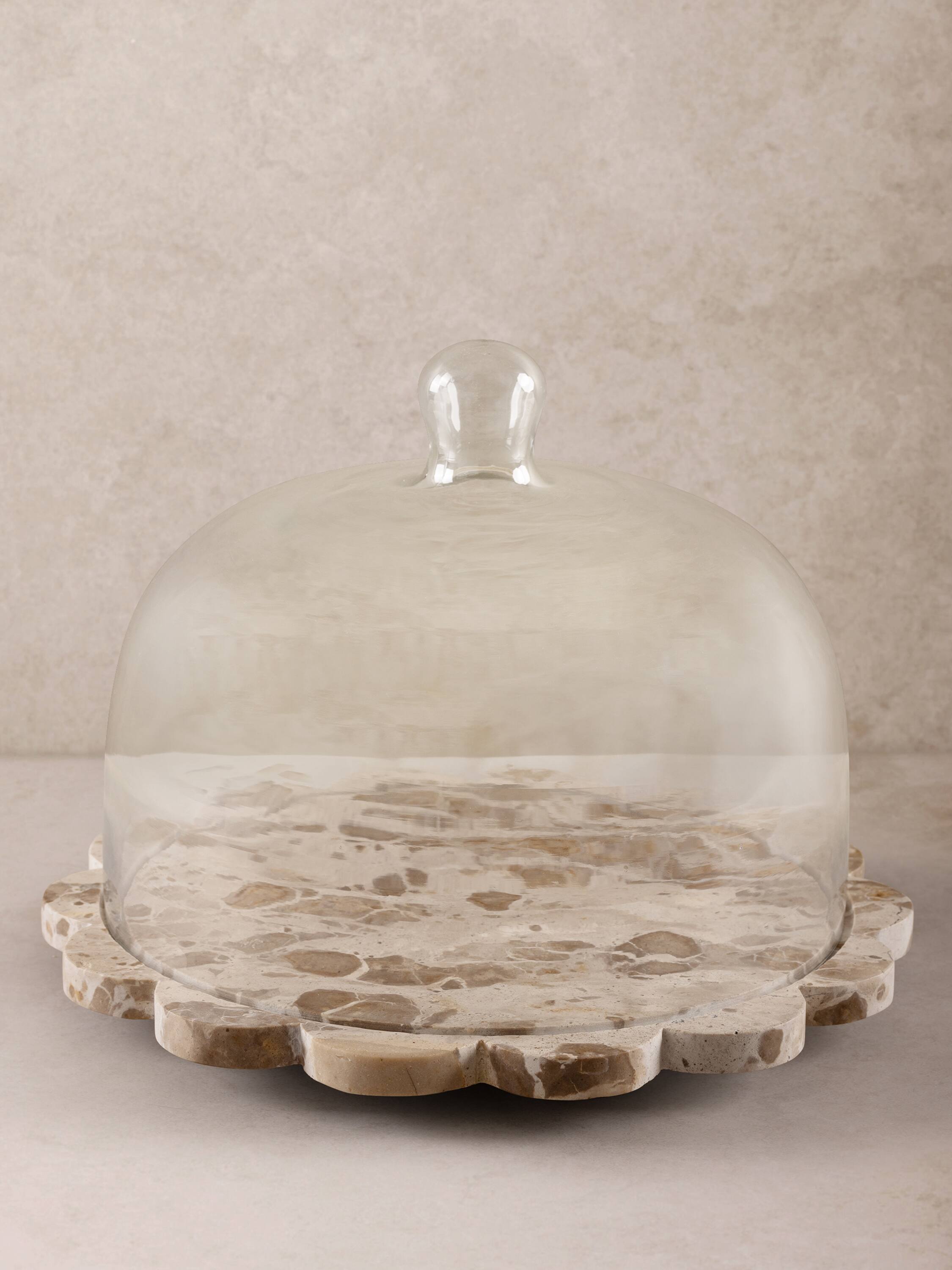 Front. GAURI KOHLI - Viola Serving Board with Cloche - Shades of brown and beige.