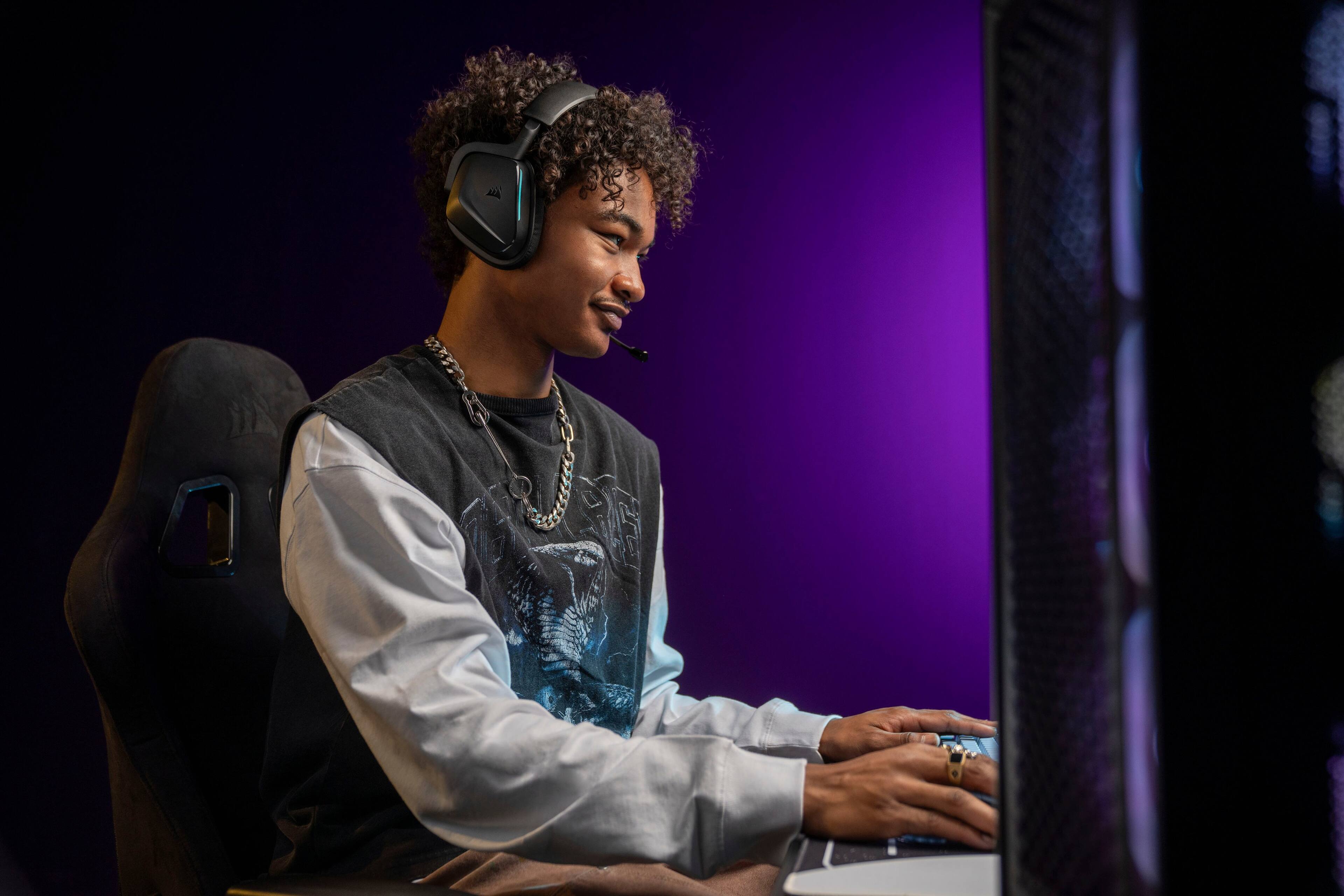 Alt View 8. CORSAIR - VOID v2 Wireless Gaming Headset for PC, PS5, PS4, Nintendo Switch, and Mobile - Carbon.