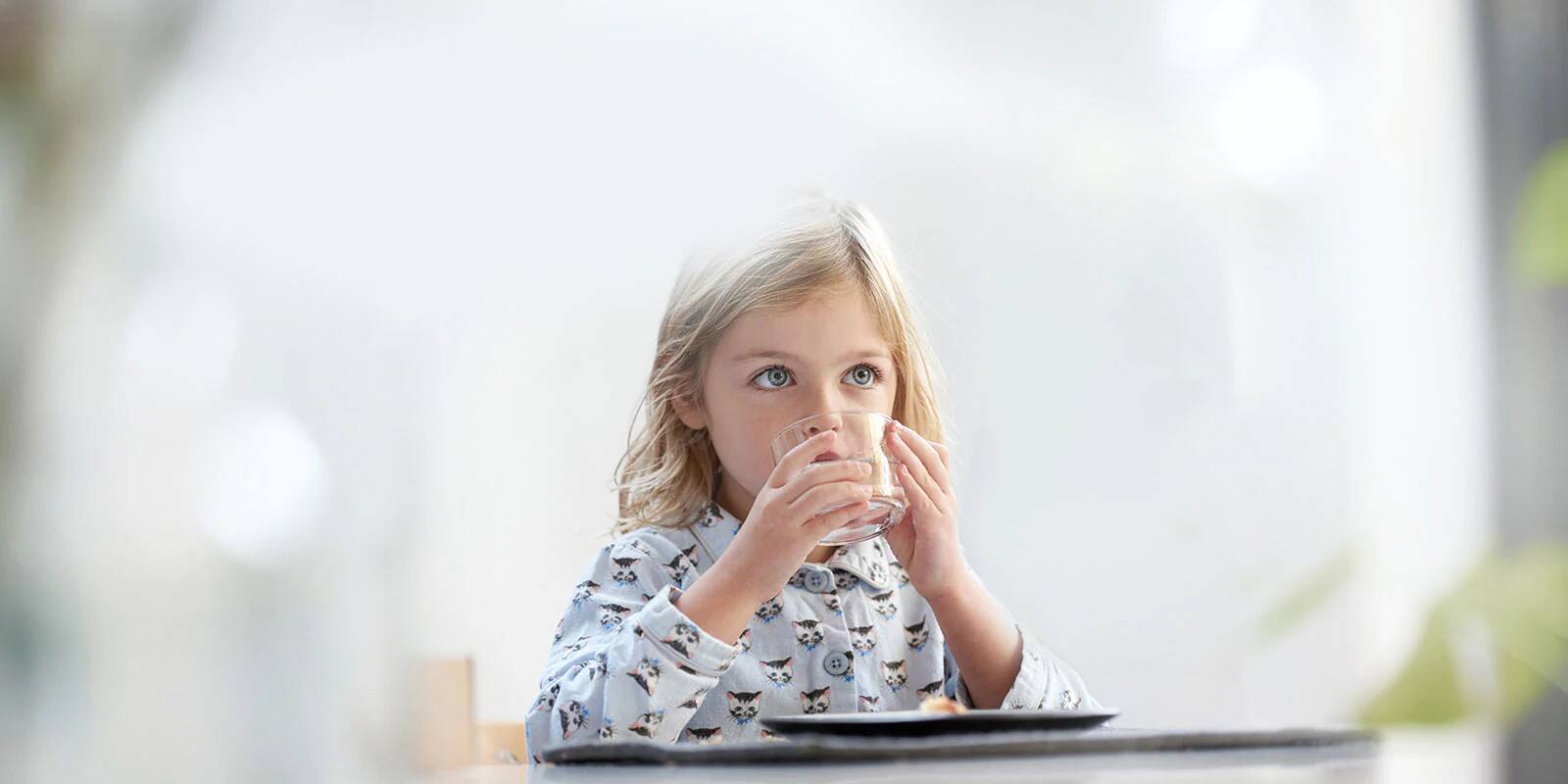 Alt View 6. LG - Water Filter for Select LG Refrigerators - White.