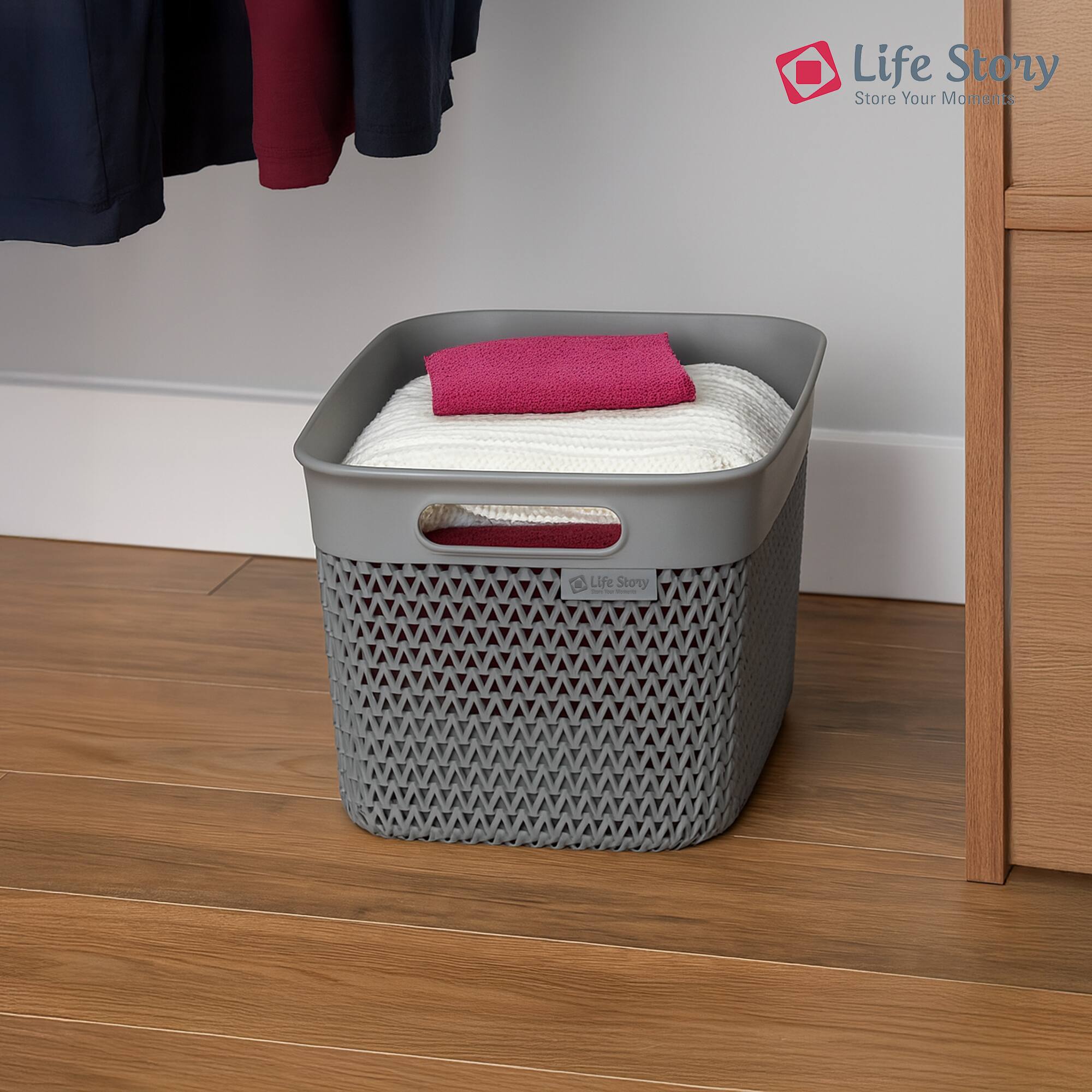 Life Story  
Store Your Moments