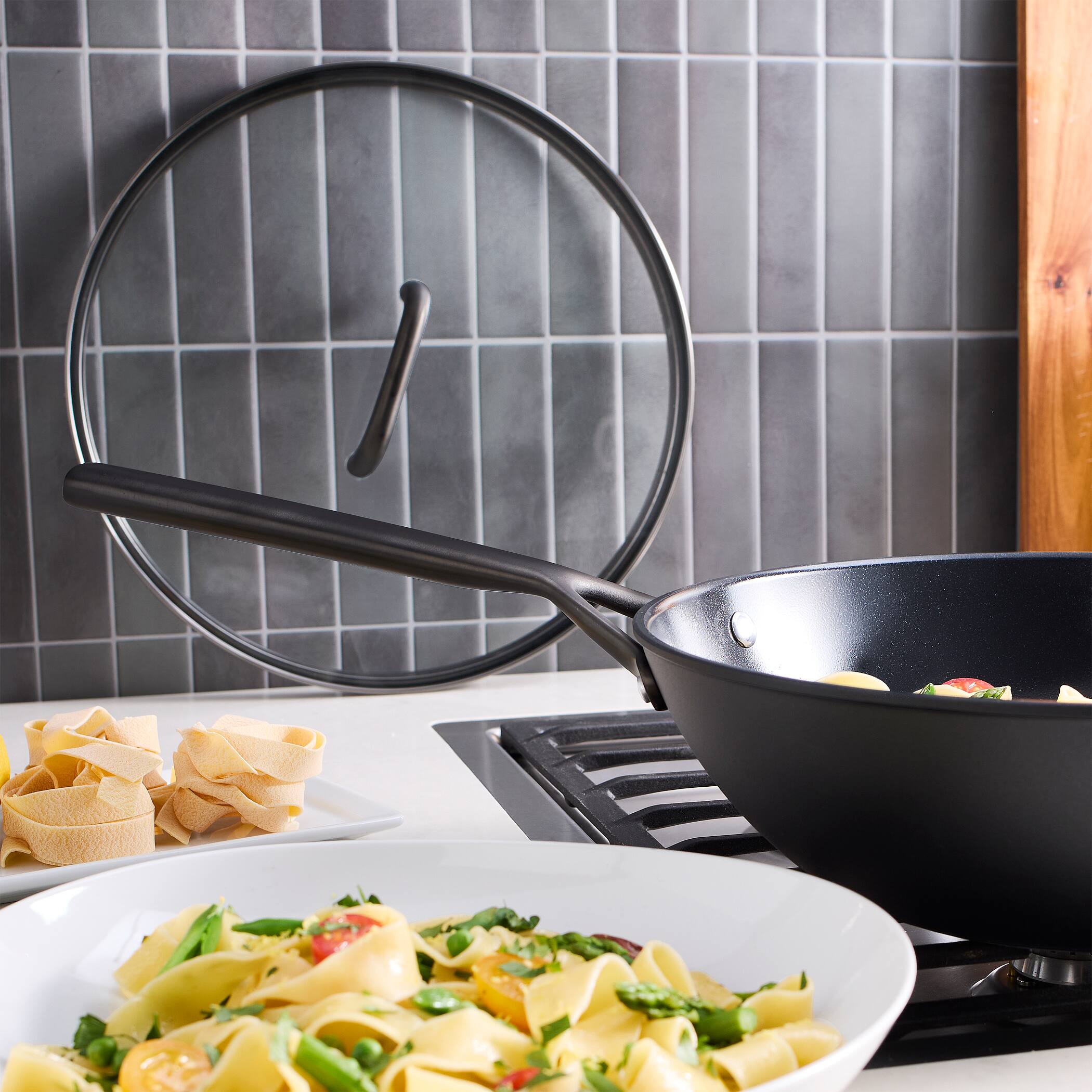 Alt View 2. ZWILLING - ZWILLING Milano 12-inch Aluminum Ceramic Nonstick  Wok with Lid - Black.