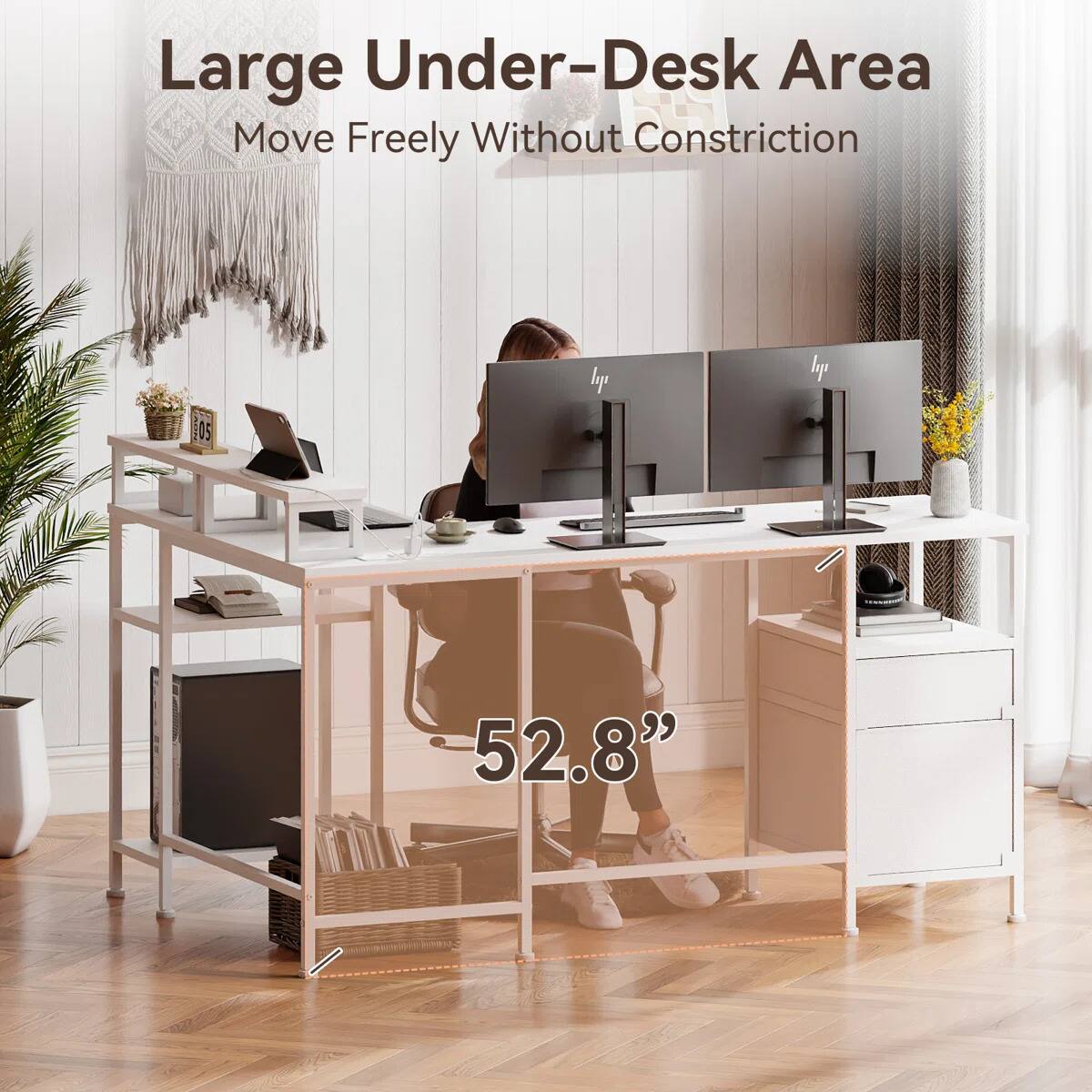 Large Under-Desk Area  
Move Freely Without Constriction  
52.8"