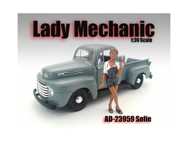 Lady Mechanic  
1:24 Scale  
AD-23959 Sofie