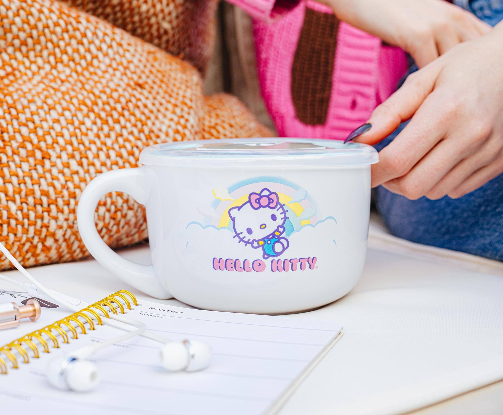 HELLO KITTY!

MONTH BONDAY