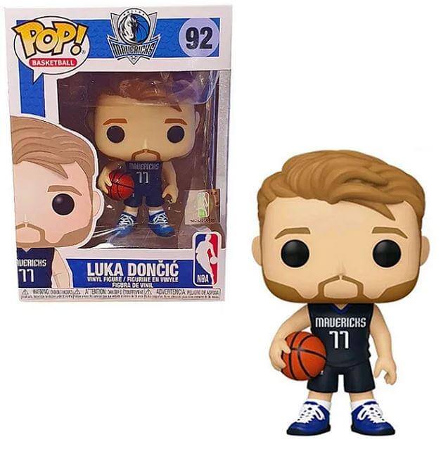 POP! Basketball  
92  
Luka Dončić  
Mavericks  
77  

Mavericks 77  
Luka Dončić  
Vinyl Figure  
NBA  
Figure de Vinyle  
Attention  
Aviso  
Pozor  
Počet  
Počet  
Počet