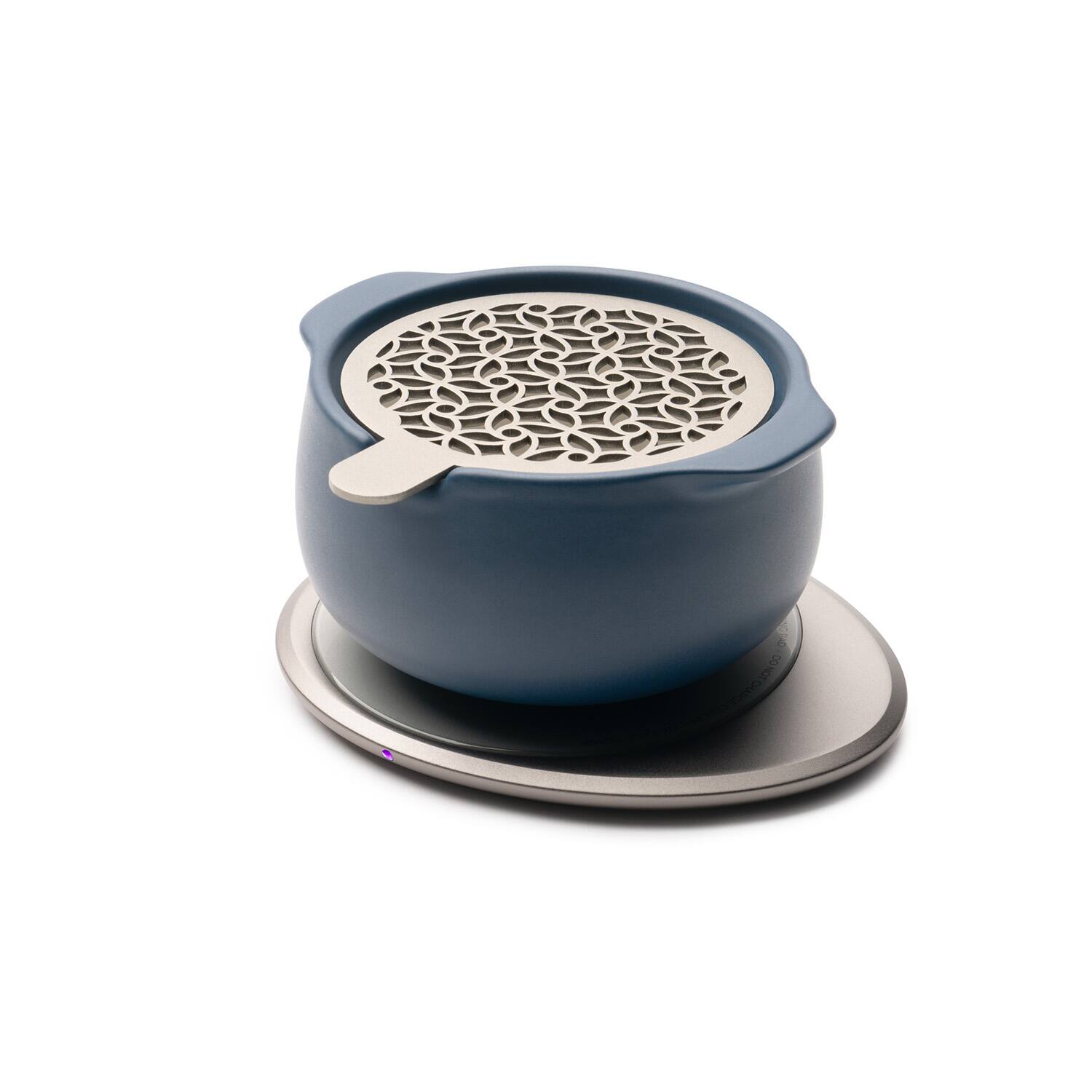 Angle. OHOM - Jun Self-heating Diffuser Set - Navy Blue.