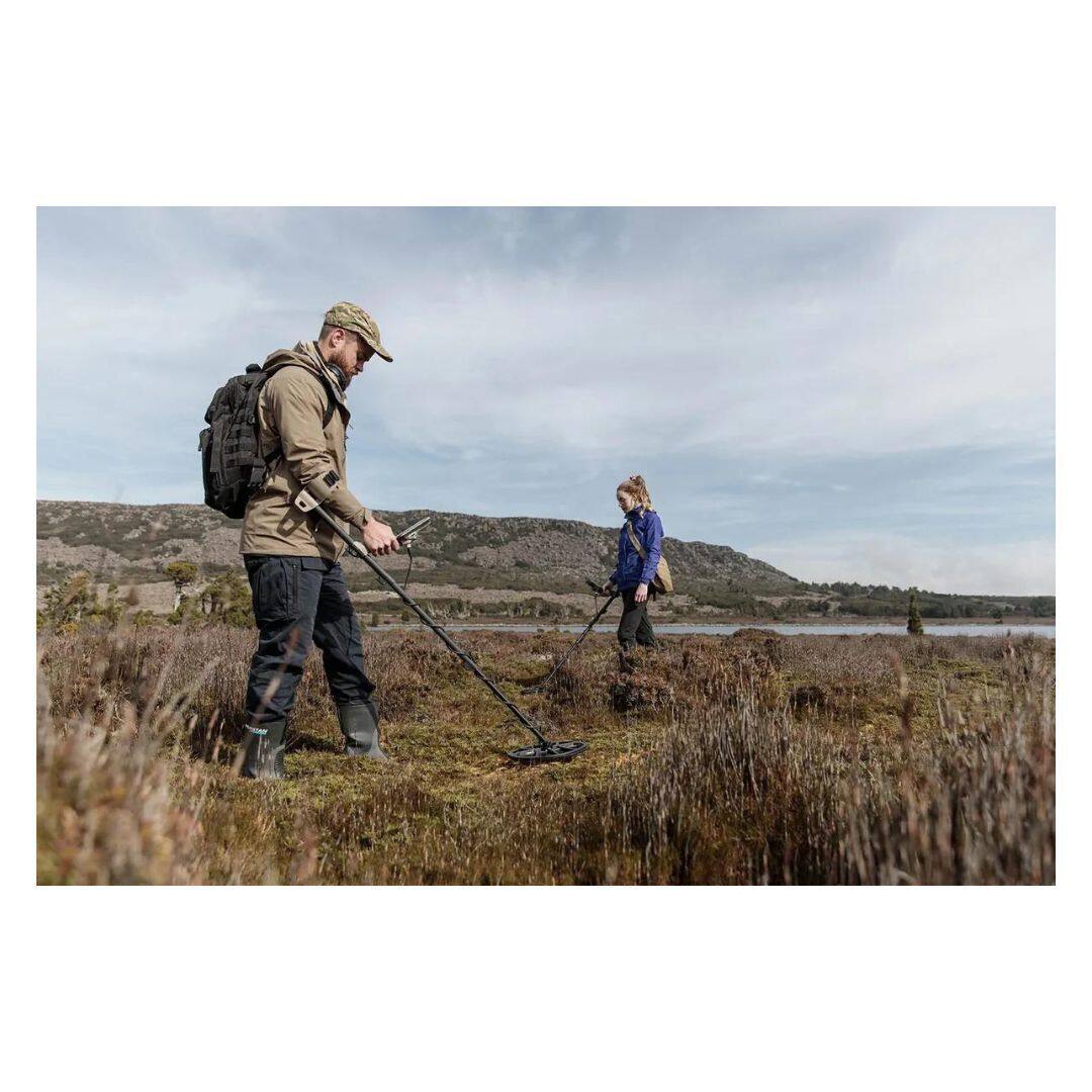 Left. Minelab - Minelab X Terra Elite Expedition Pack with Detector and Additional Coil Bundle.