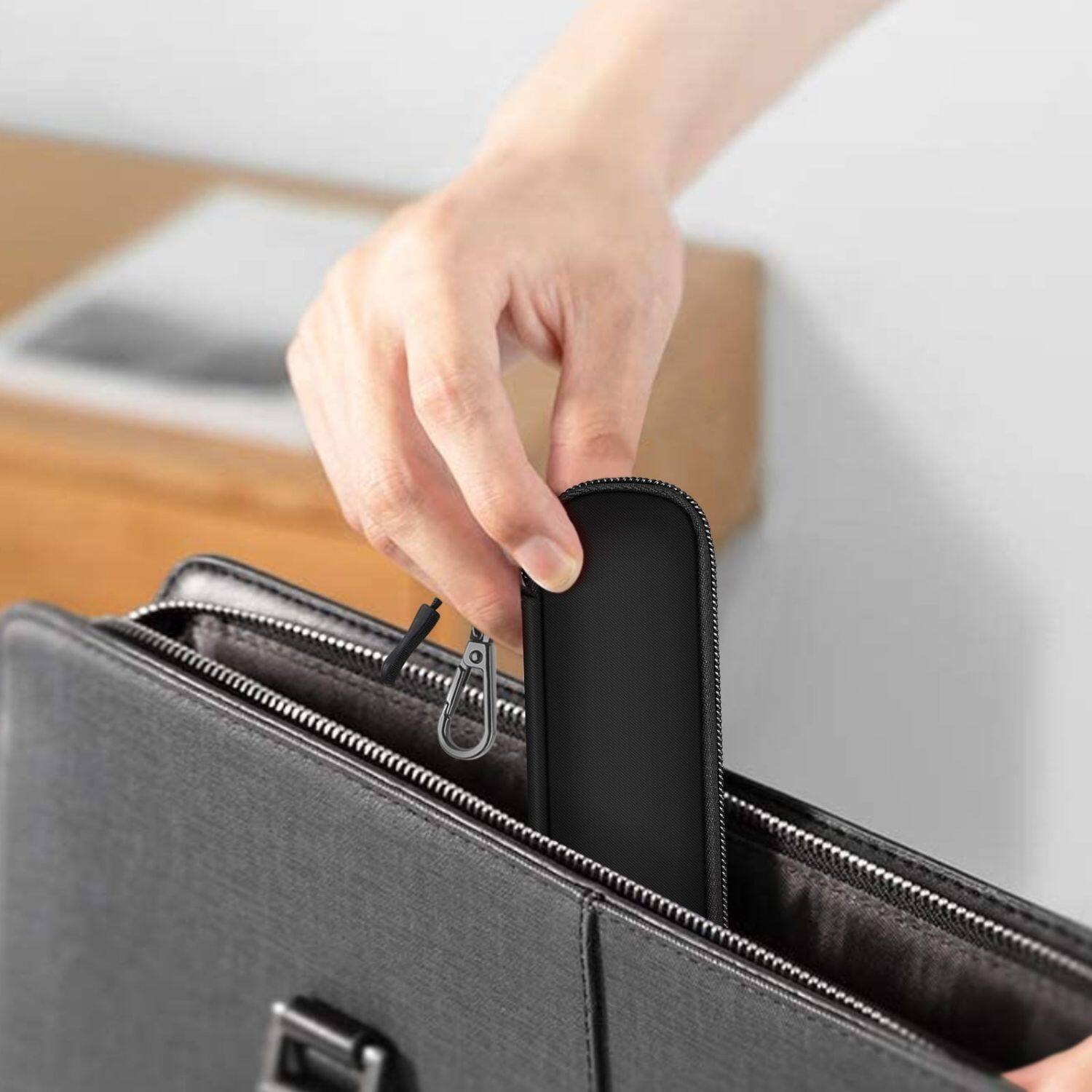 Back. Stock Preferred - Pen Holder Case for Apple Pencil Pro/Apple Pencil 1st / 2nd Zipper Carrying Bag Black - Black.