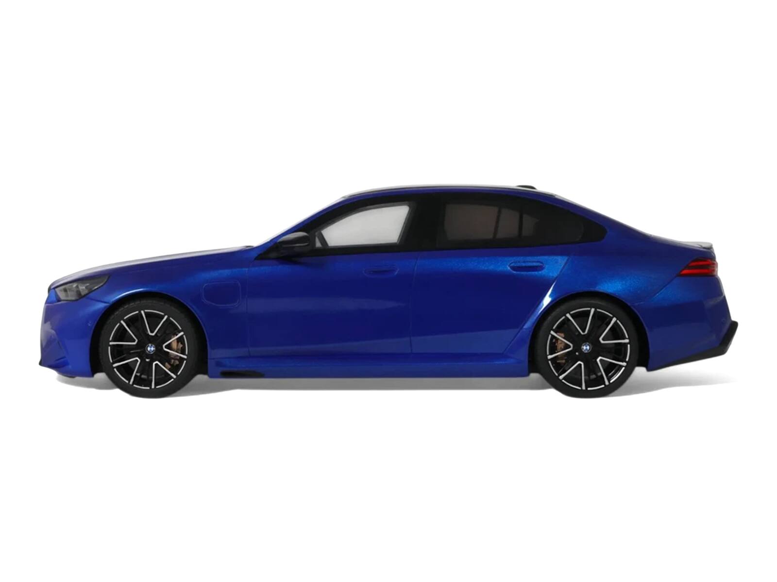 Alt View 3. GT Spirit - 2024 BMW M5 (G90) Marina Bay Blue Metallic with Black Top 1/18 Model Car by GT Spirit.