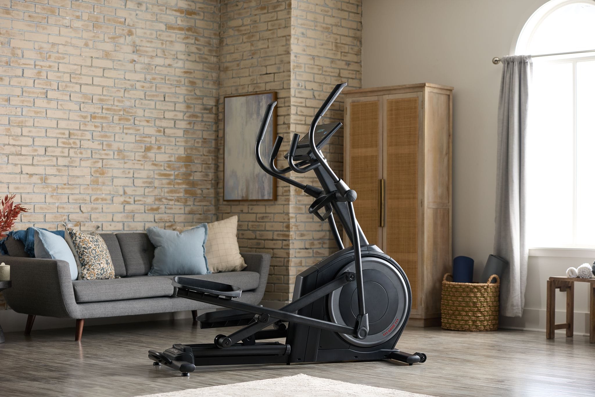 Alt View 22. ProForm - Carbon EL - Black.