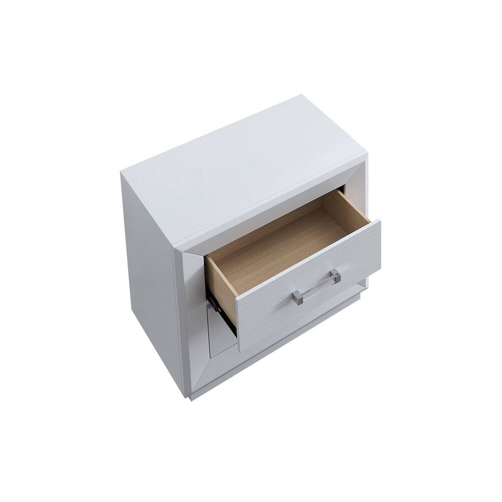 Back. Glory Furniture - Mars Nightstand - White.