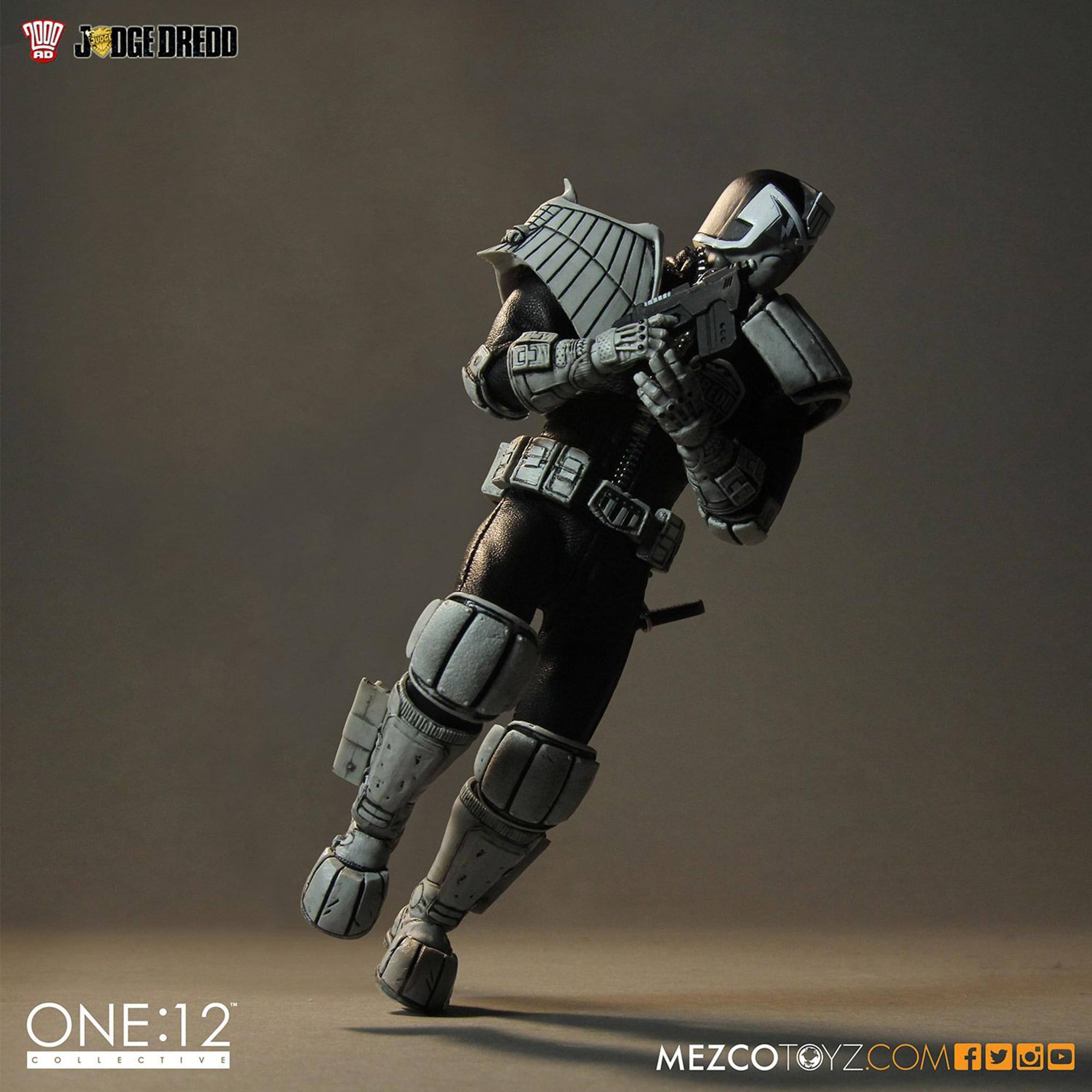 1000 JUDGE DREDD ONE:12 COLLECTIVE MEZCOTOYZ.COM