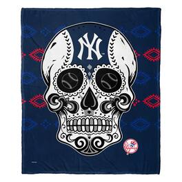 Northwest - New York Yankees 50" x 60" Candy Skull Silk Touch Throw Blanket - Multicolor