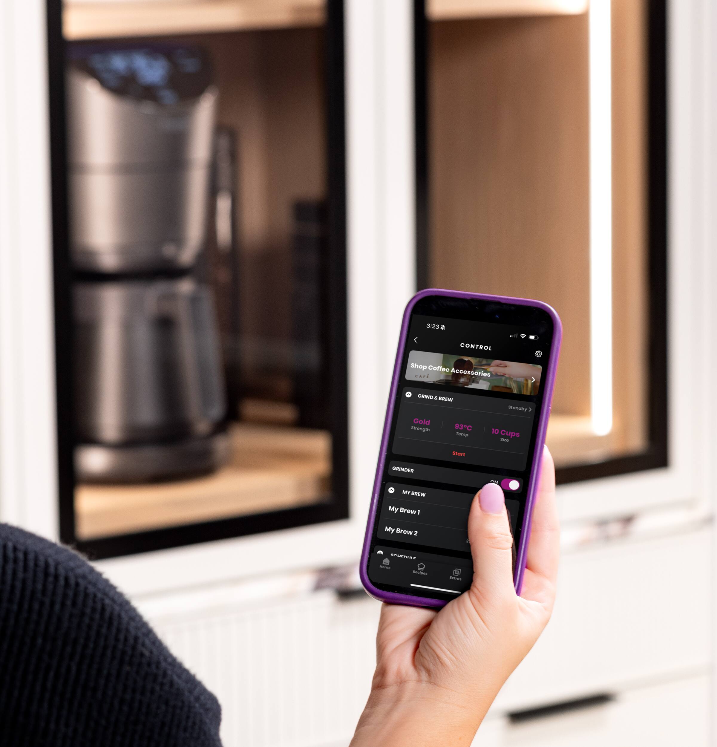 The text on the image reads: "323 a CONTROL Shop Cuffee CATE Accessorios - a - Oeld serg 93C Tema s a 10 Cups - smarT - My Brow - My Brew."