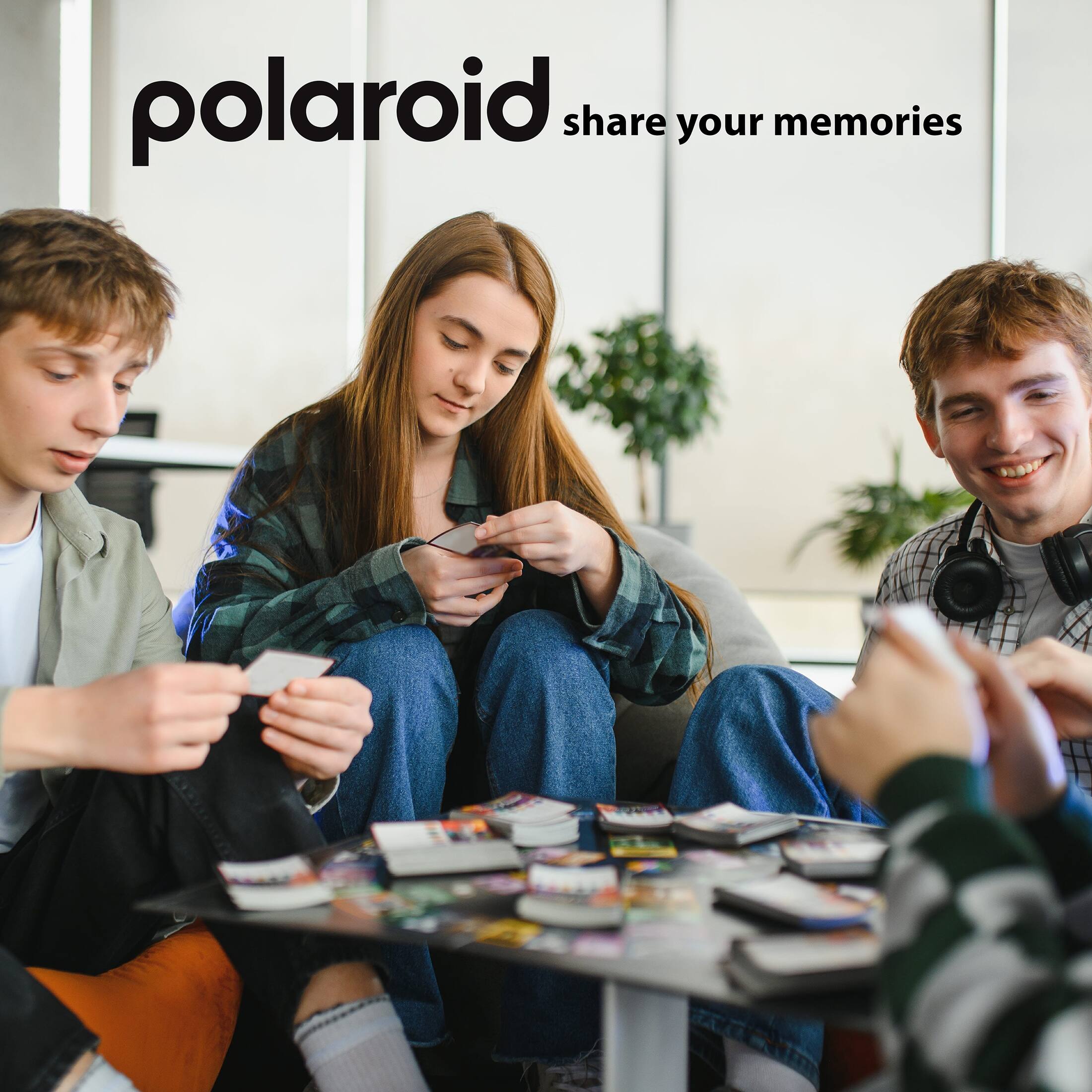 polaroid  
share your memories