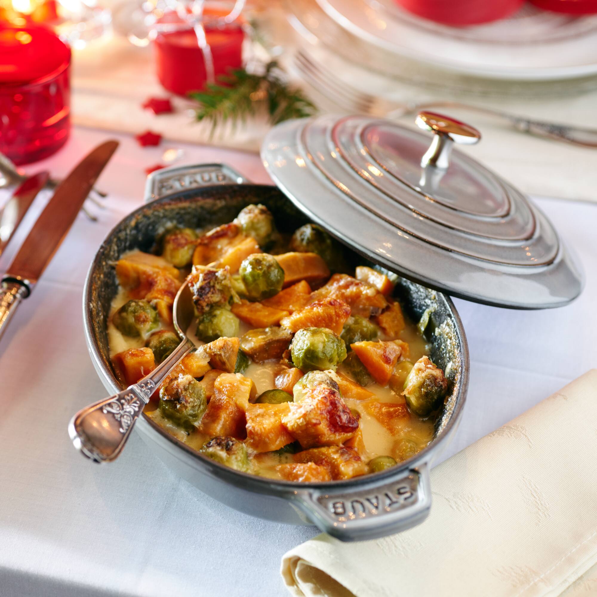 The text on the image reads: "STAUB"