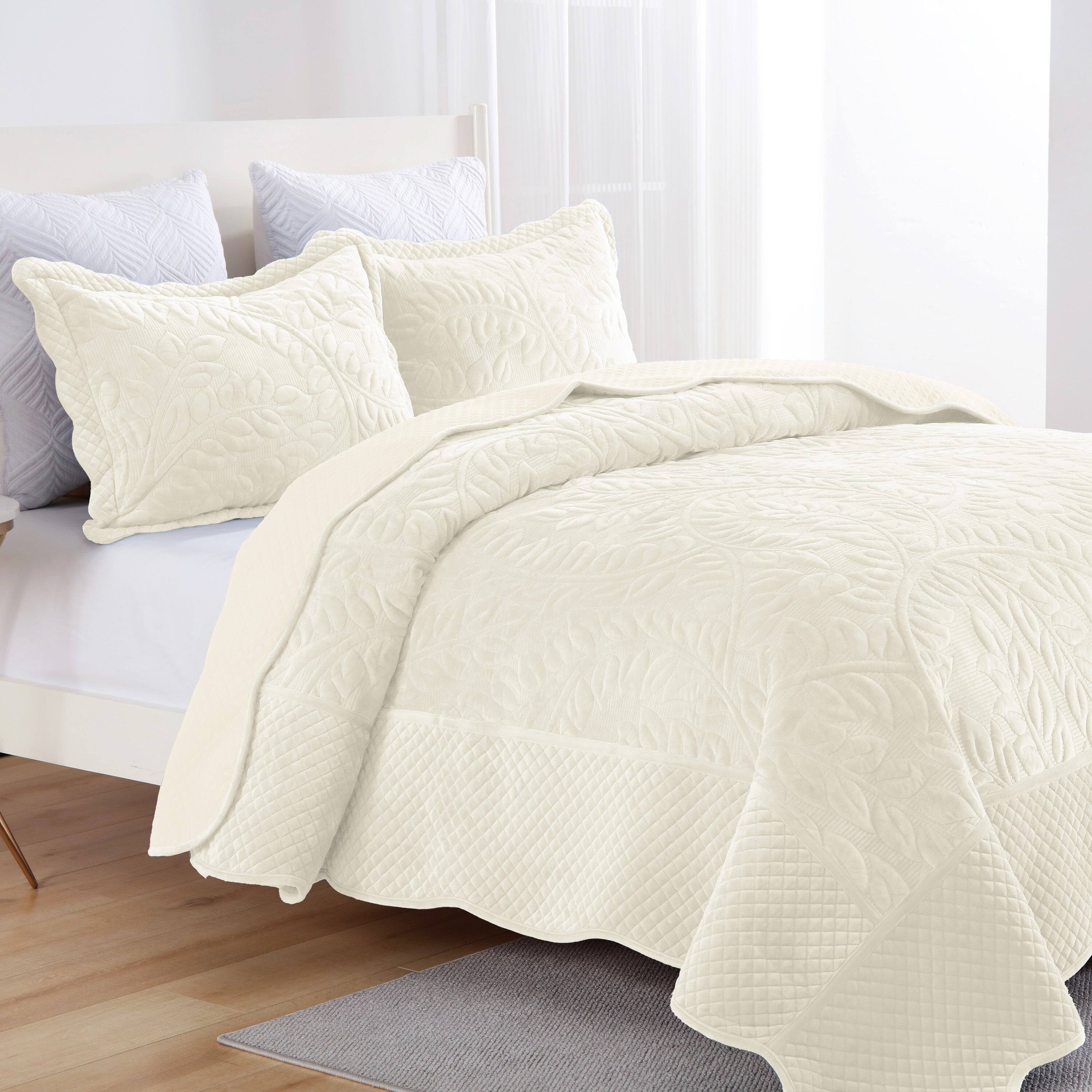 Angle. MarCielo - Marcielo 3Pc Luxury Velvet Oversized Embroidery Soft and Plush Quilt Set - Cream.