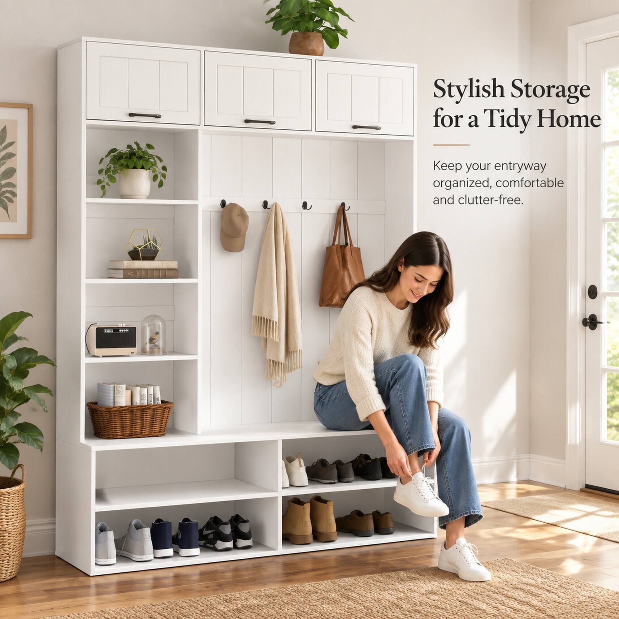 Stylish Storage for a Tidy Home

Keep your entryway organized, comfortable and clutter-free.
