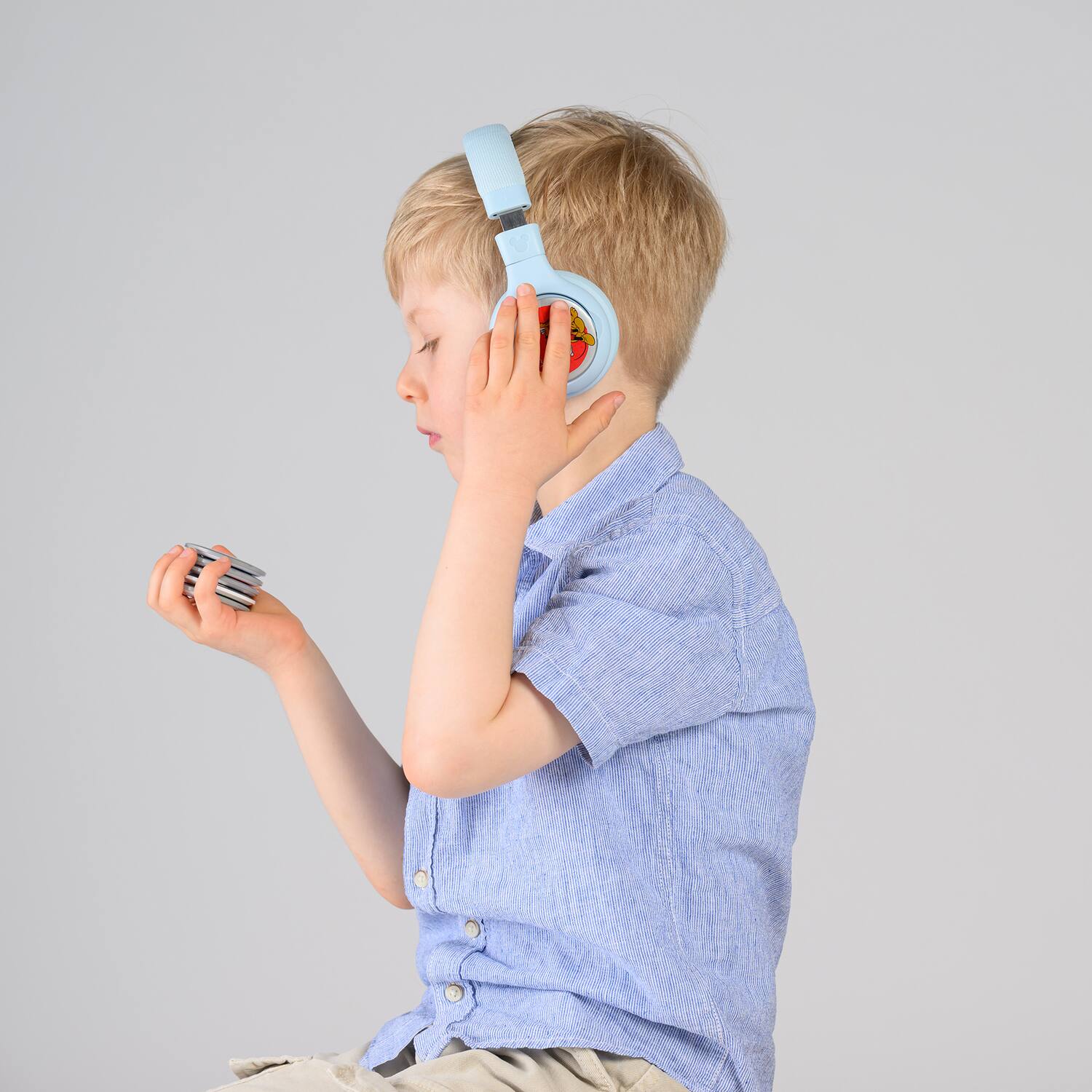 Alt View 4. ONANOFF - StoryPhones Bluetooth Kids Folding On-Ear Storytelling Headphones with Mic, 20-Hour Play Time Bundle - Blue.