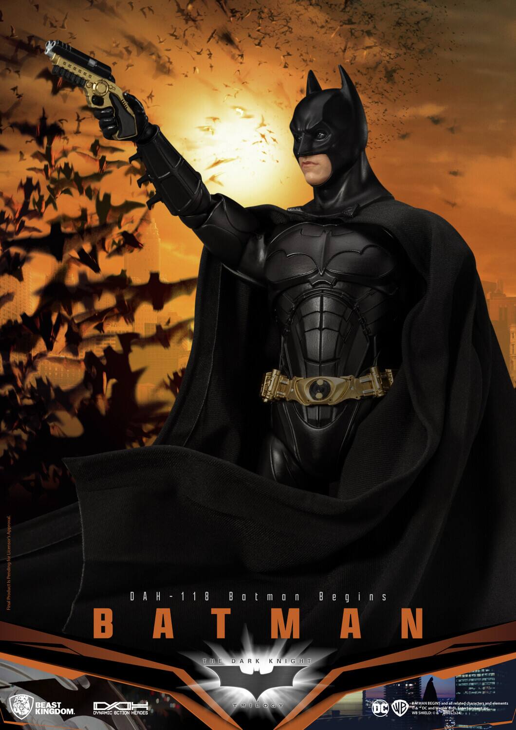 DAH-118 Batman Begins  
BATMAN  
THE DARK KNIGHT  
BEAST KINGDOM  
DYNAMIC ACTION HEROES  
DC WB  
BATMAN BEGINS and all related characters and elements © & ™ DC Comics.  
© 2018 BEAST KINGDOM.