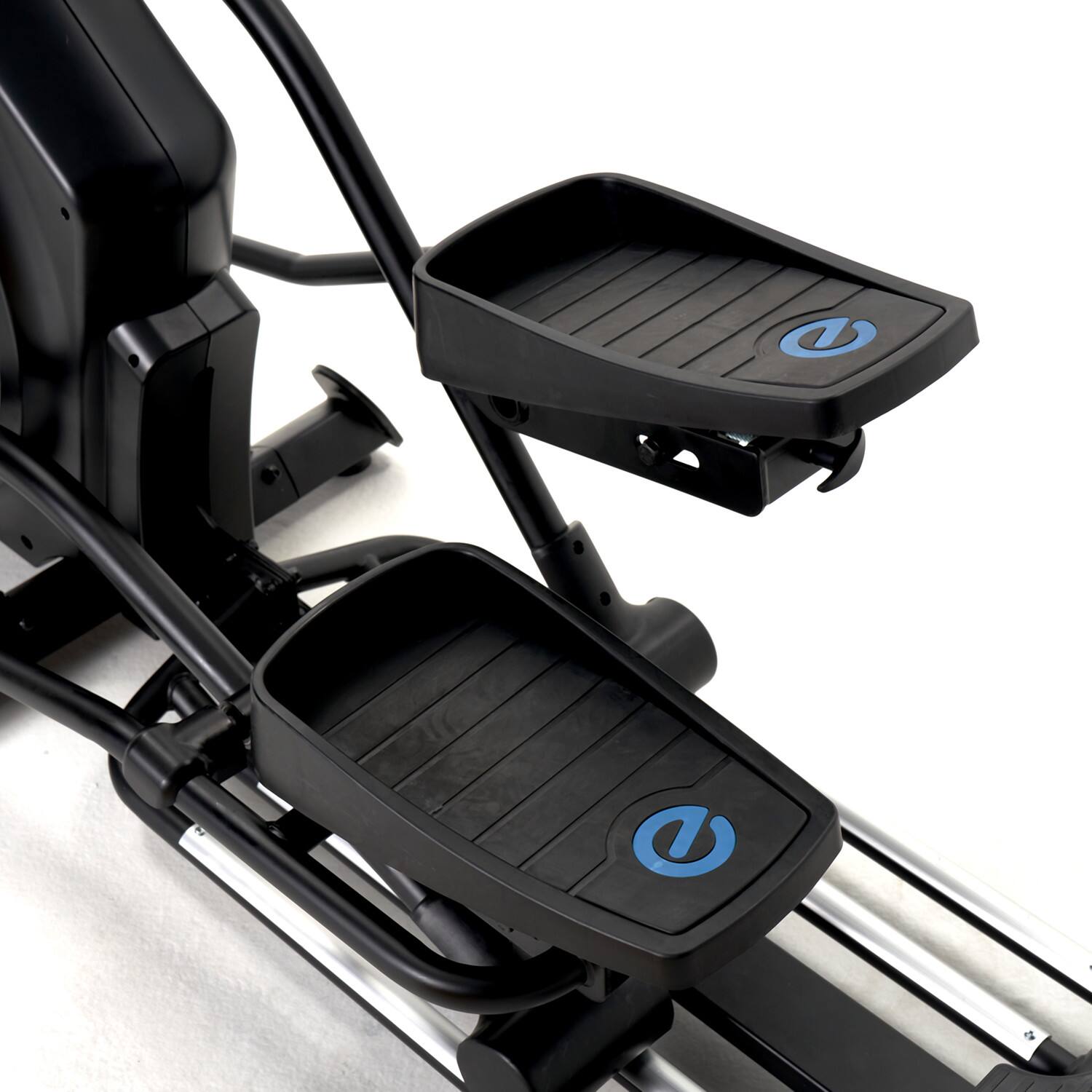 Alt View 4. Echelon - Ellipse EL-8s Elliptical Machine with 22" class HD Touchscreen, Smart Resistance & Incline - Black.