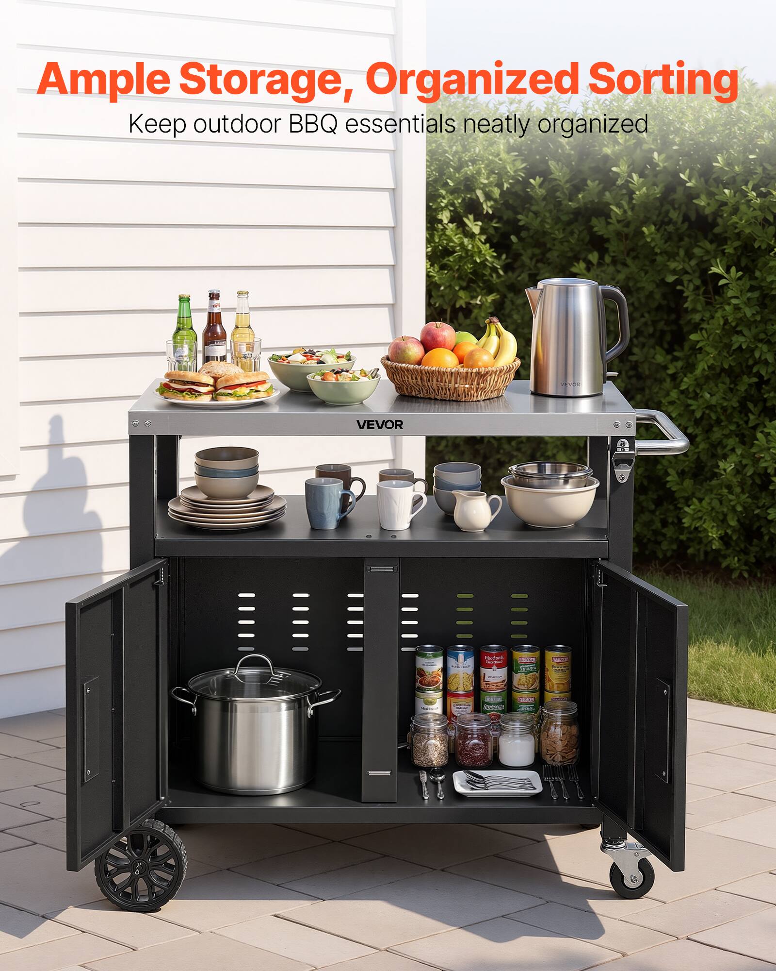 Ample Storage, Organized Sorting  
Keep outdoor BBQ essentials neatly organized