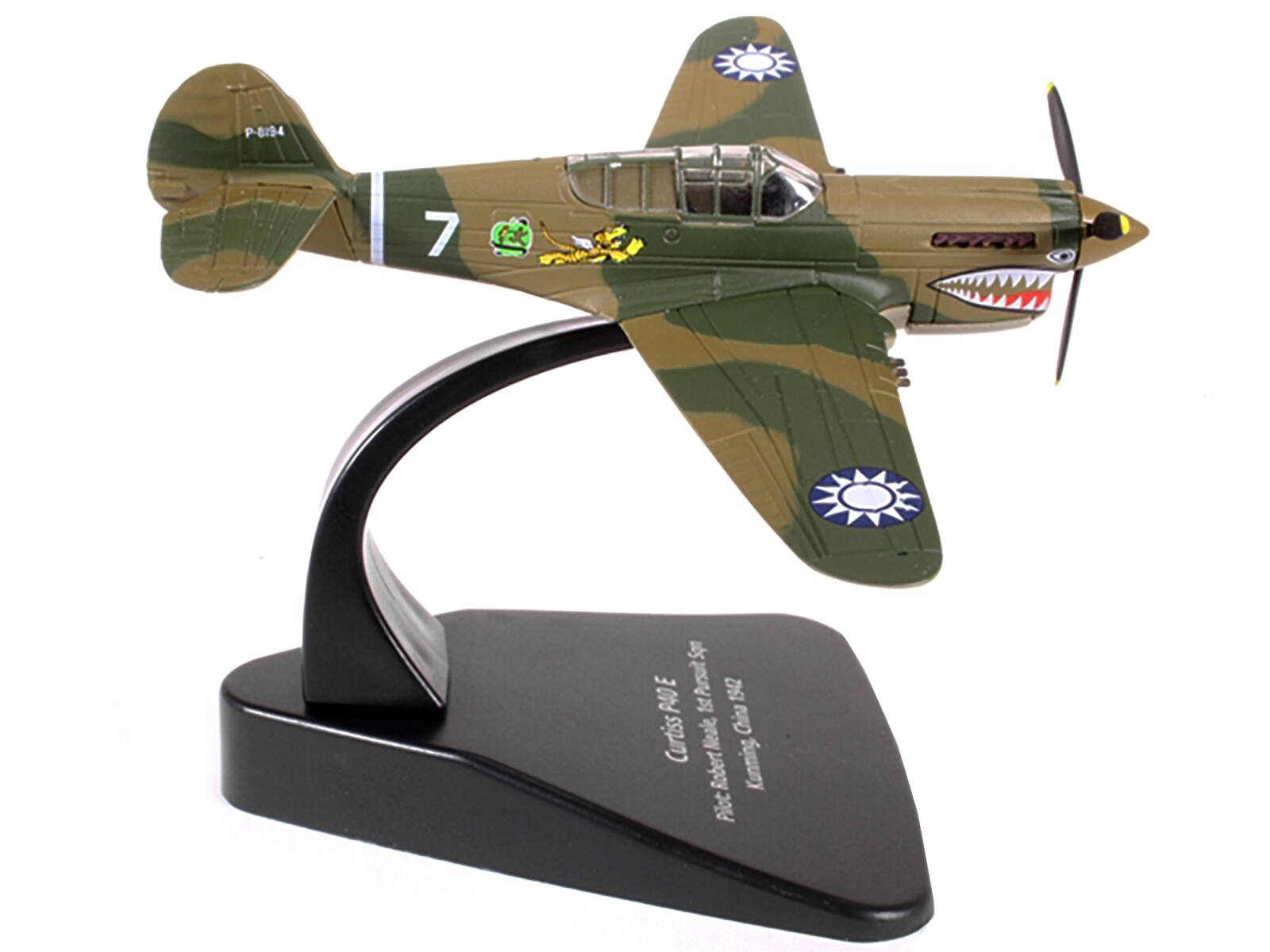 P-8:34 7  
E istPurst PADE 1942  
Neale China Curtiss Kunming Robert Piot