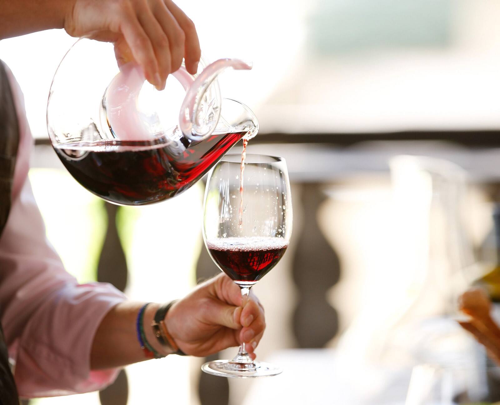 Alt View 1. Riedel - Vinum Cabernet Sauvignon/Merlot Glass Set - Clear.