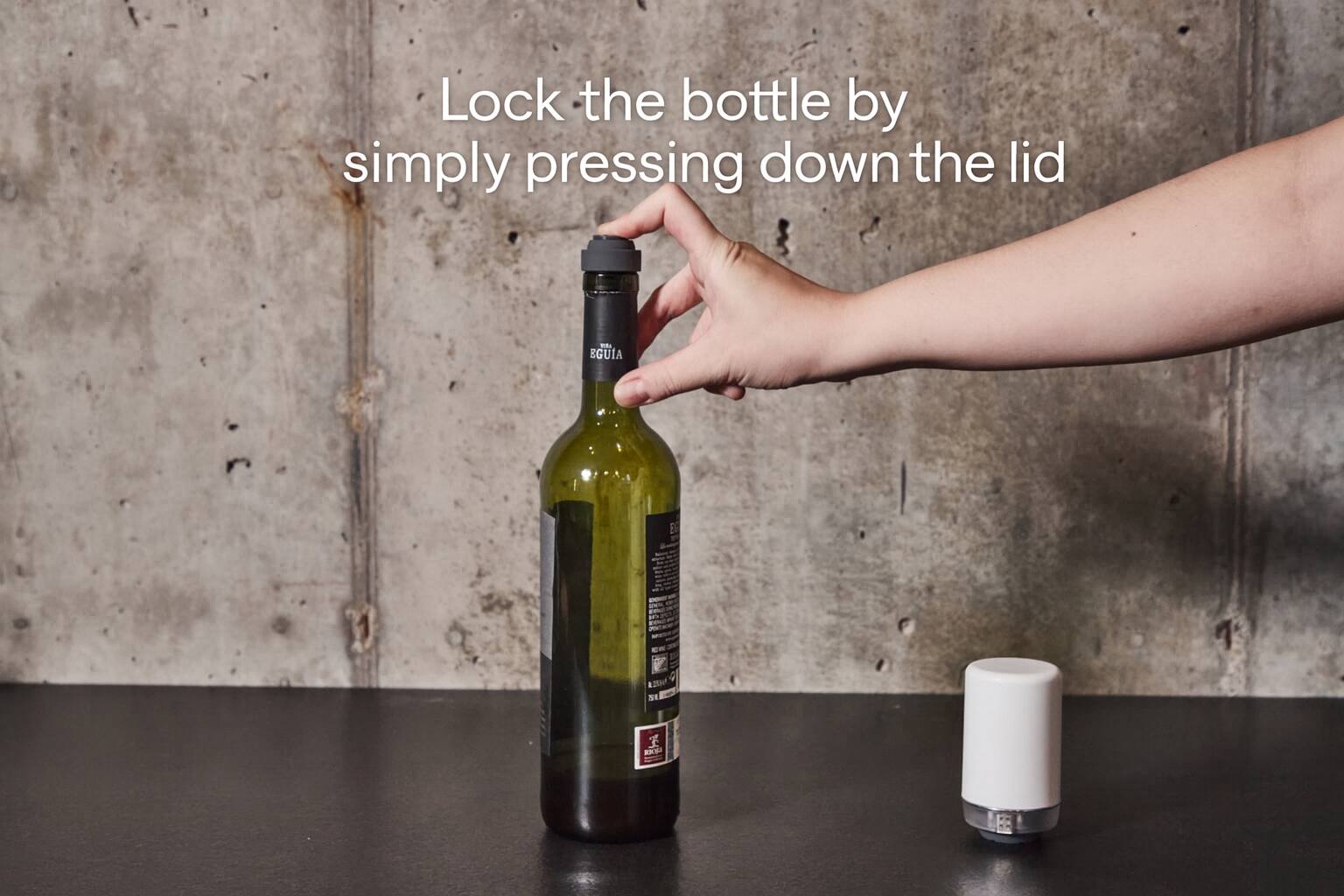 Lock the bottle by simply pressing down the lid