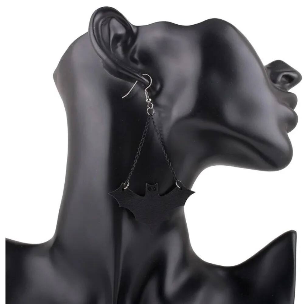 Angle. MOVSSOU - Halloween Witch Set Women Adult Wizard Costume Cosplay Accessory with Necklaces, Earrings, Gloves - black.