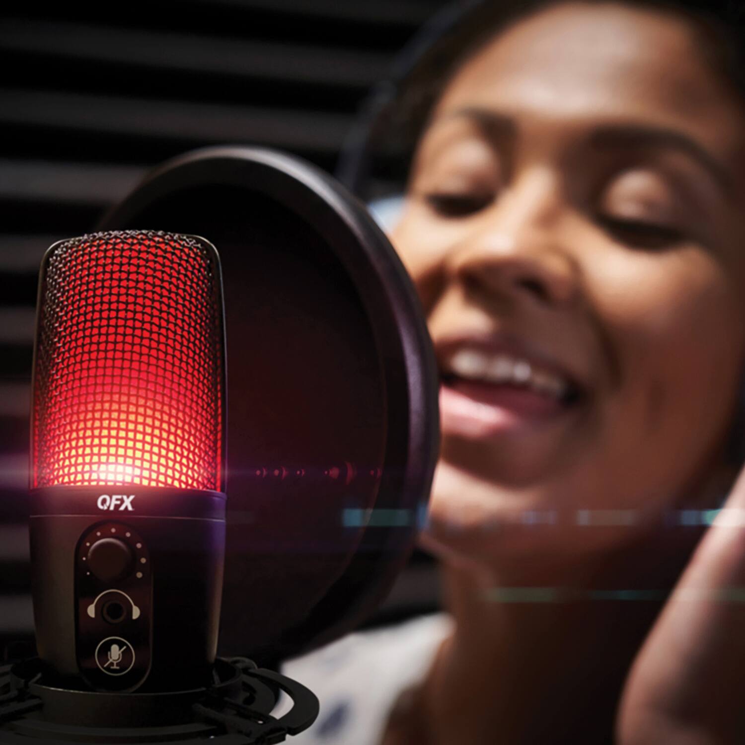 Alt View 2. QFX - Qfx M-192 M-192 Ultra-high-resolution Usb Microphone With Rgb Studio Lights And Desk Tripod Stand - black.