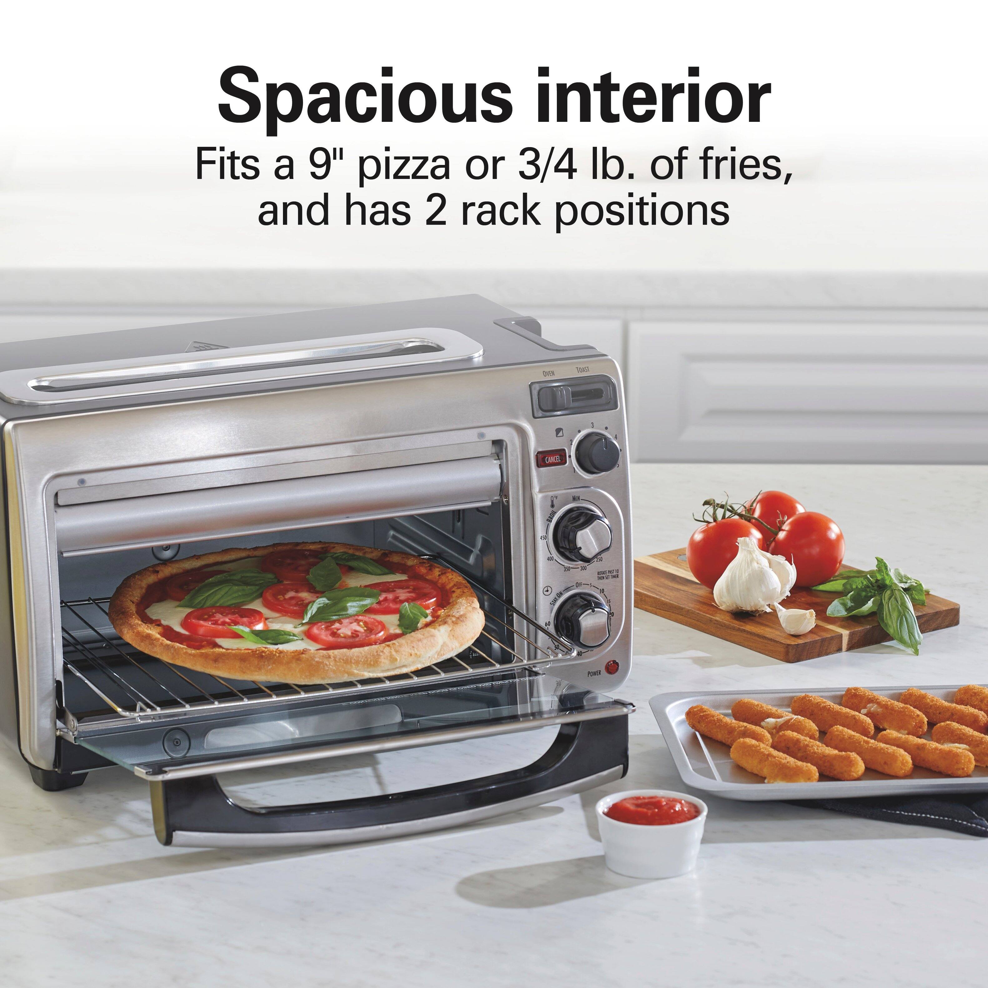 Spacious interior  
Fits a 9" pizza or 3/4 lb. of fries, and has 2 rack positions