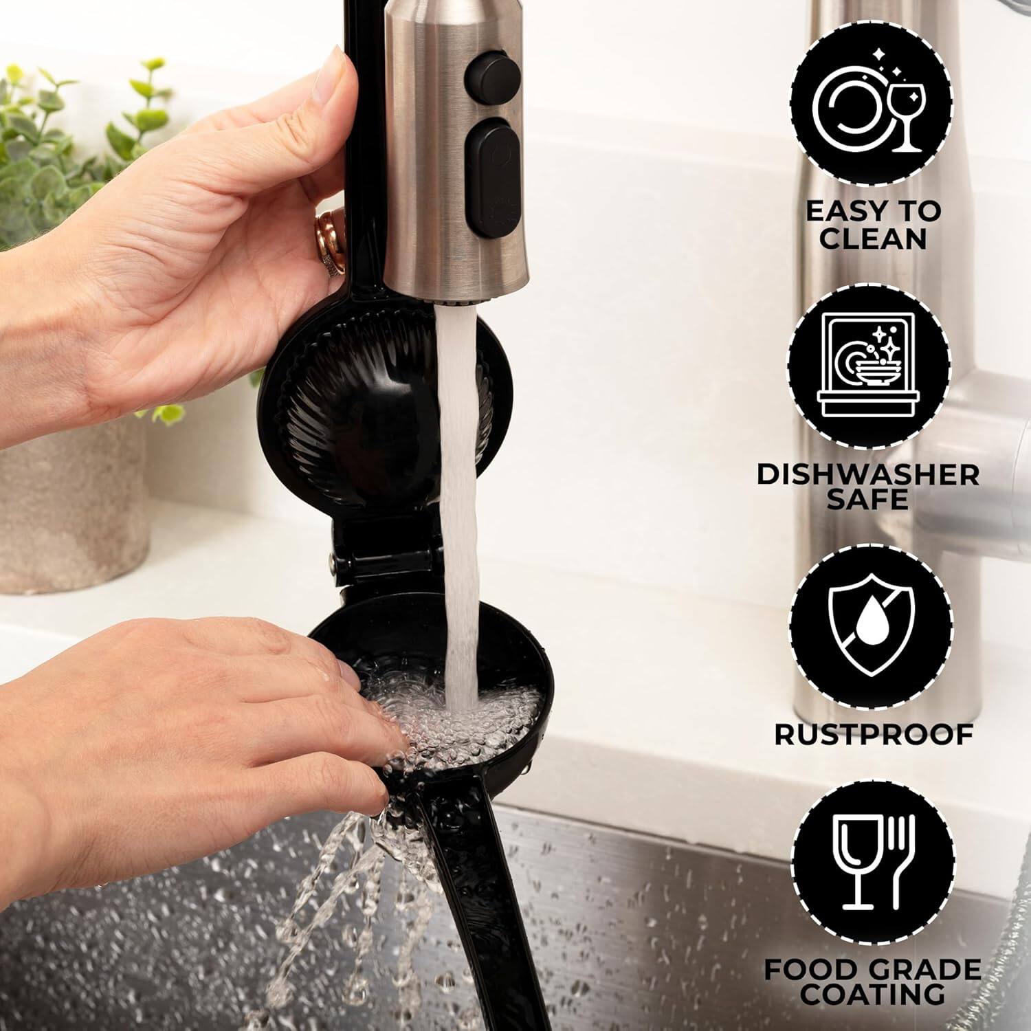 EASY TO CLEAN  
DISHWASHER SAFE  
RUSTPROOF  
FOOD GRADE COATING