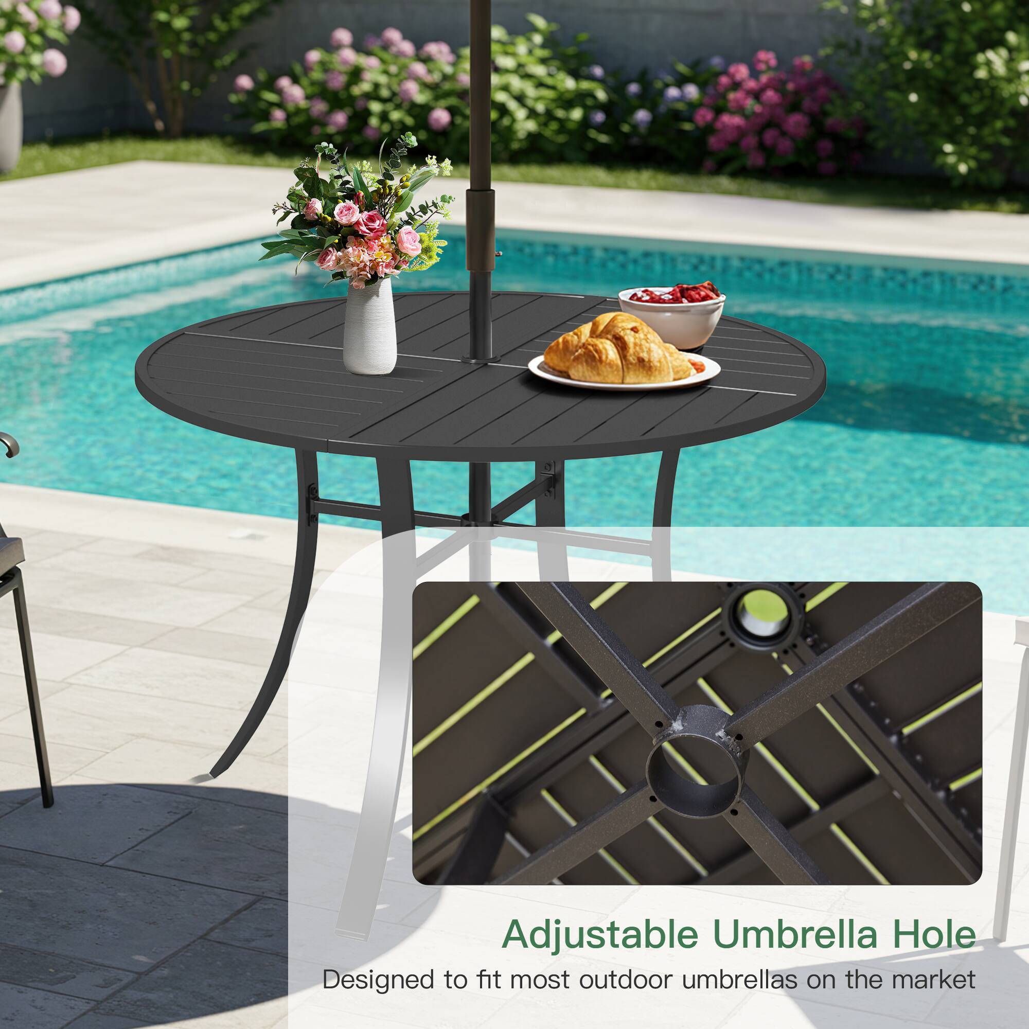 Adjustable Umbrella Hole  
Designed to fit most outdoor umbrellas on the market