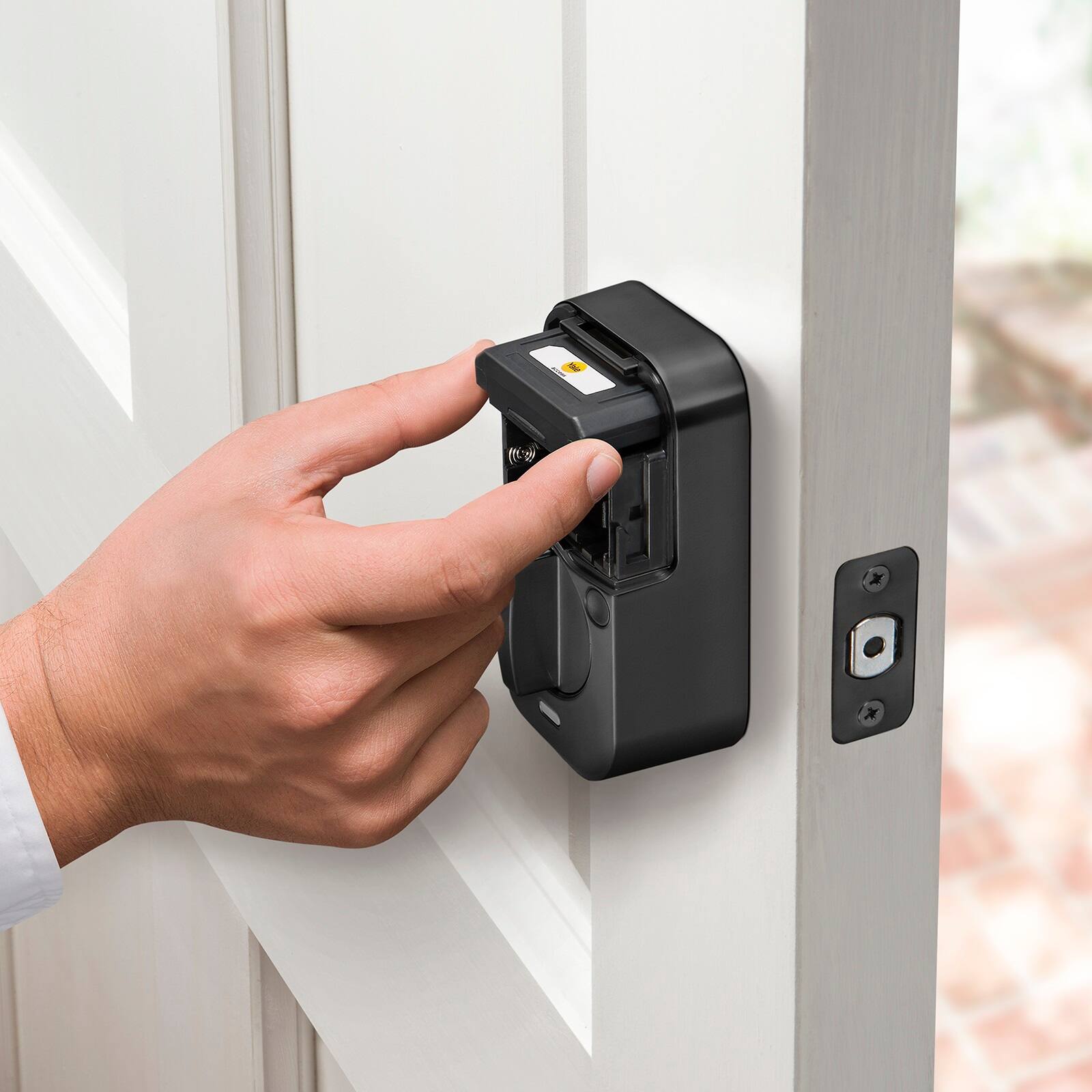 Alt View 2. Yale - Wi-Fi Smart Module for Assure Locks and Levers - Black.
