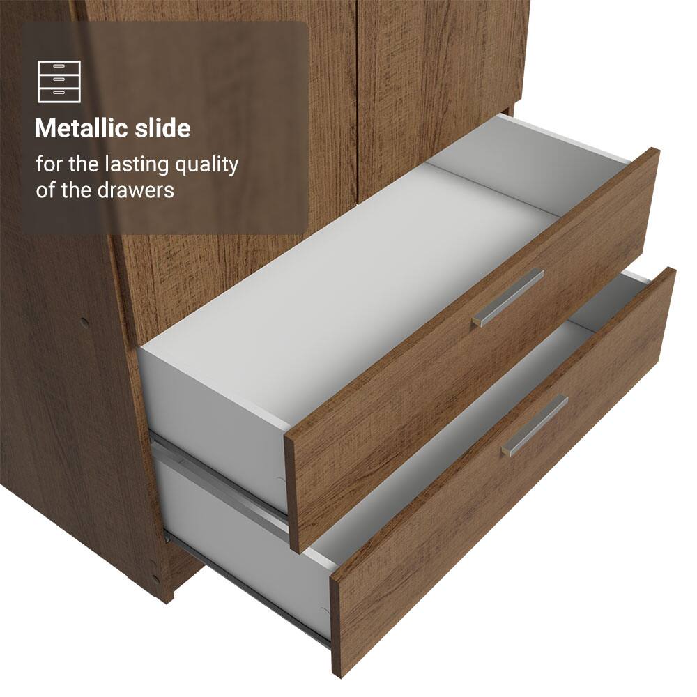 Metallic slide for the lasting quality of the drawers
