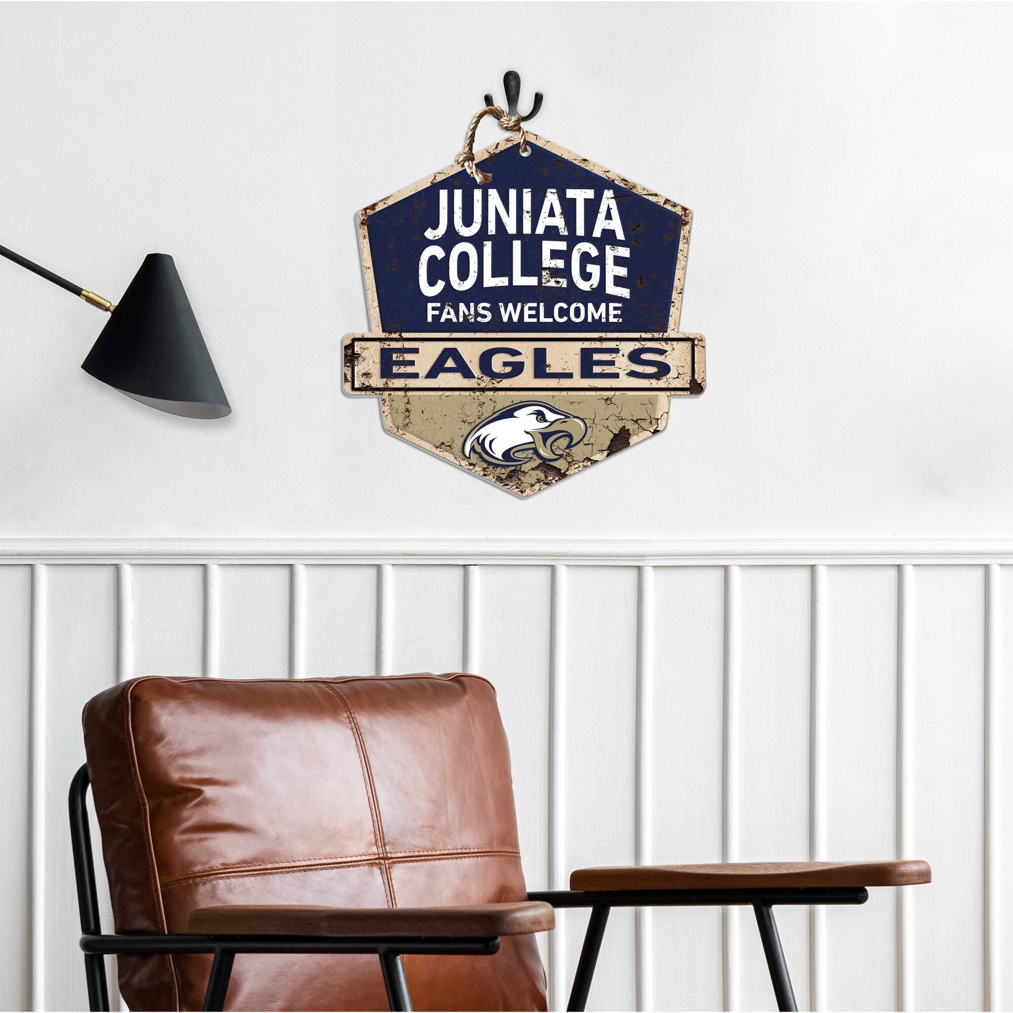 JUNIATA COLLEGE  
FANS WELCOME  
EAGLES