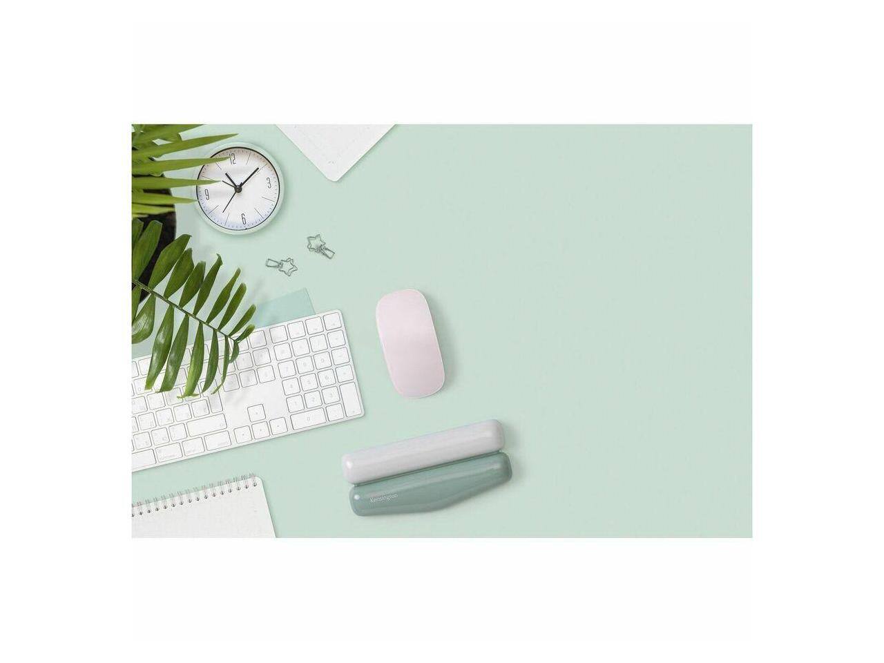 Alt View 6. Kensington - DUO Gel Mouse Wrist Rest for Ergonomic Comfort and Smooth Cursor Control - Green.