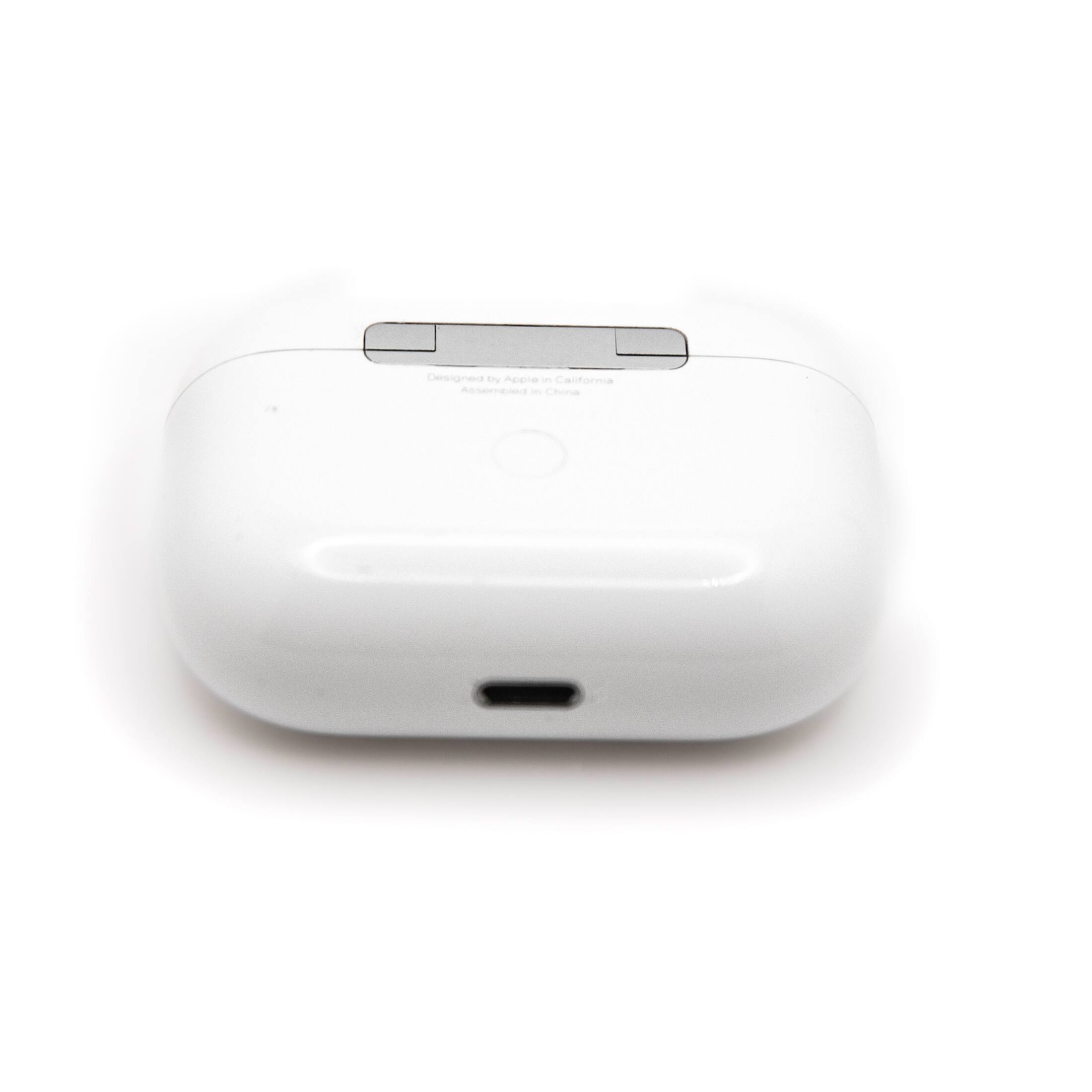 Designed by Apple in California  
Assembled in China