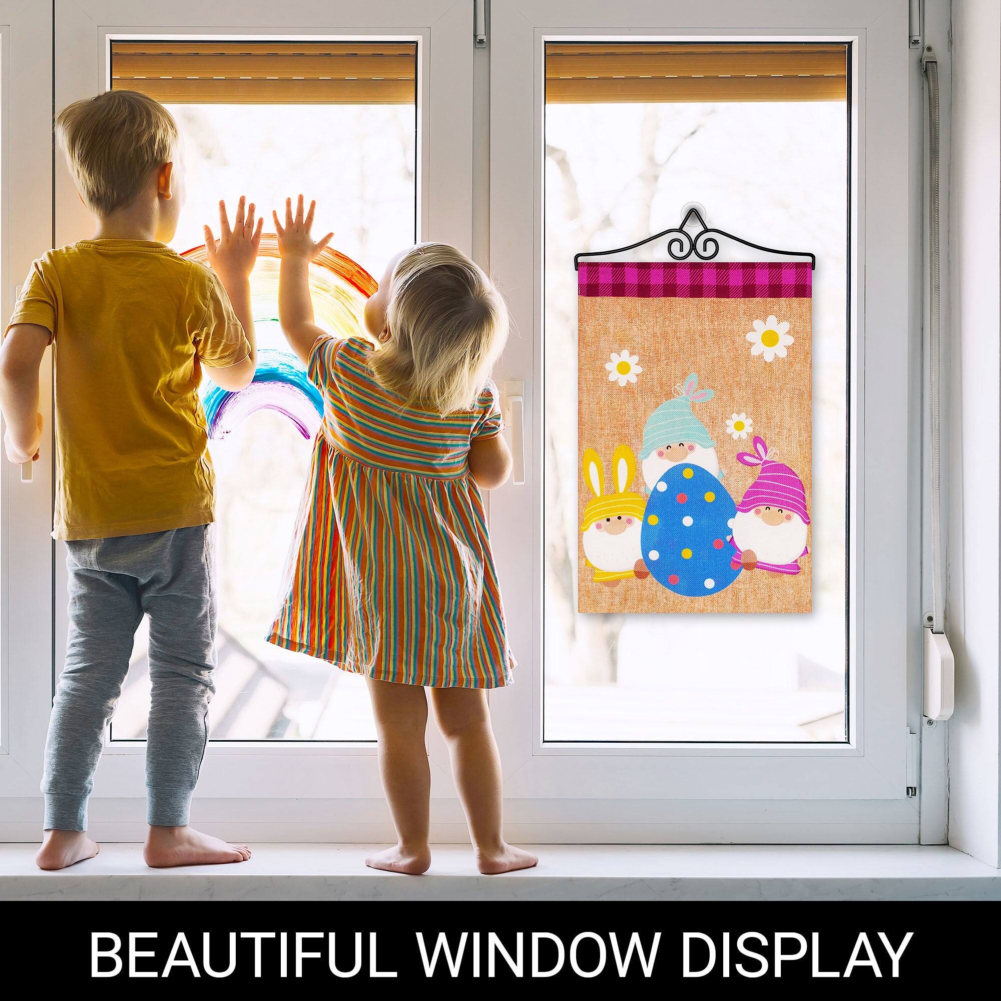 BEAUTIFUL WINDOW DISPLAY