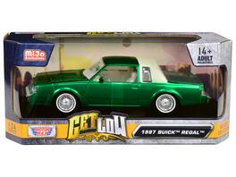 1987 Buick Regal Interior "Get Low" Series 1/24 Diecast Model Car by Motormax - Green Metallic With White