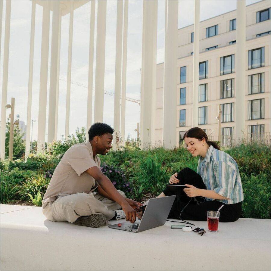 Alt View 4. Verbatim - Verbatim Charge 'n' Go Magnetic Wireless Power Bank 5000 mAh - Green - For Smartphone - 5000 mAh - 20 W - USB Type-C.