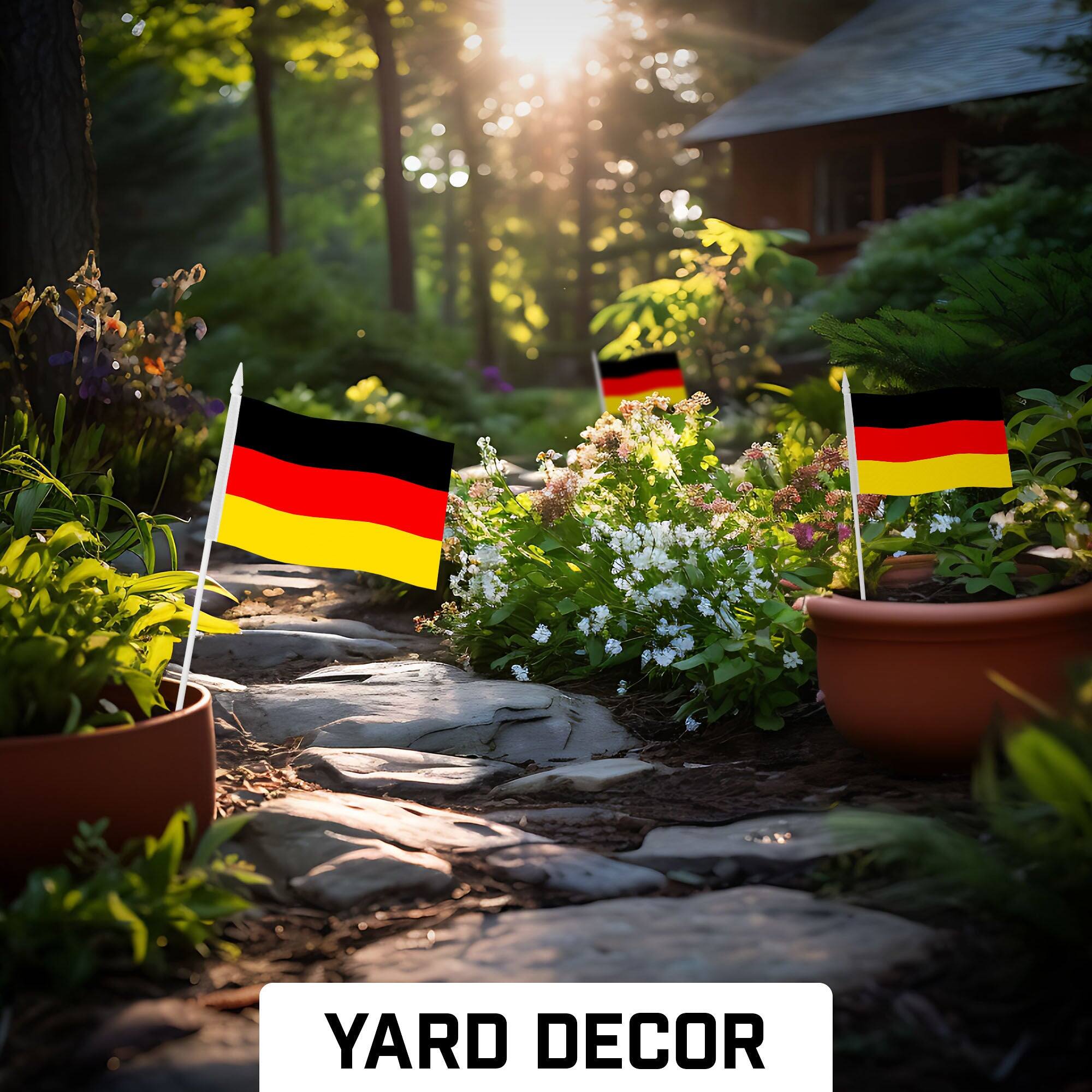 YARD DECOR
