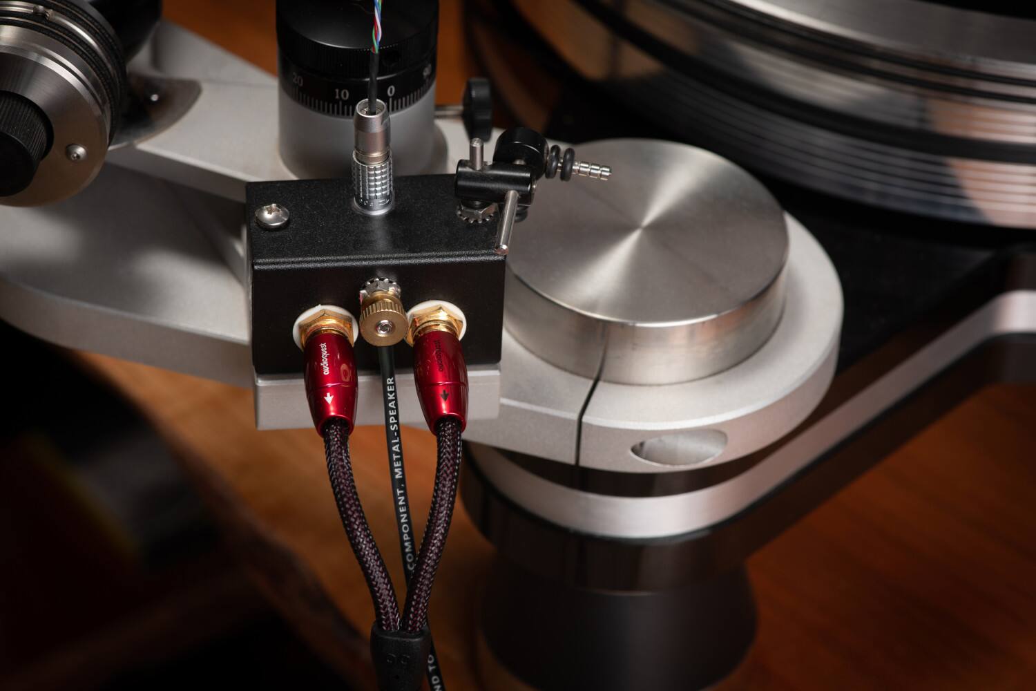 20 10 o 00 PEEE ranboiono METAL-SPEAKER COMPONENT I 5s TO ND