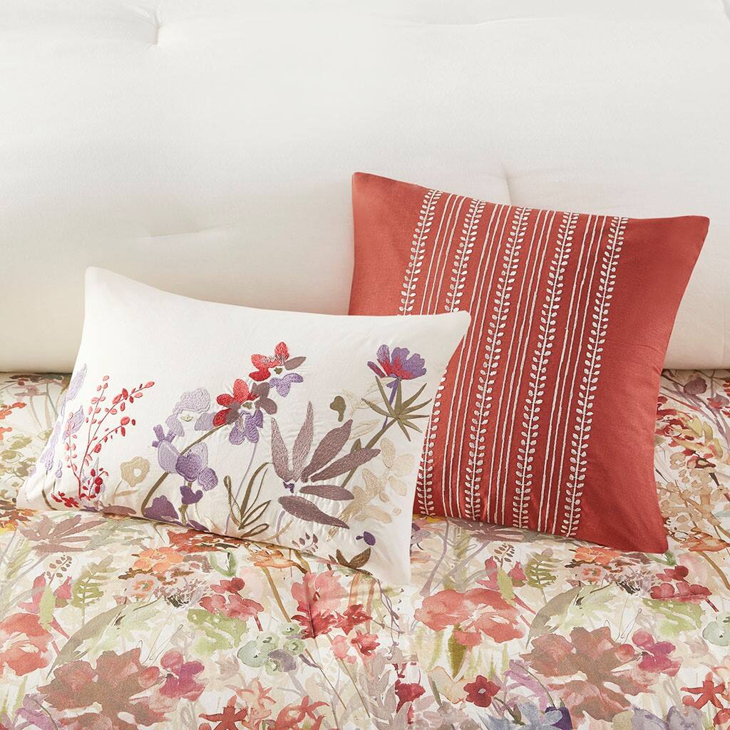 Alt View 3. Gracie Mills - Gracie Mills Millicent 7-Piece Watercolor Floral Cotton Comforter Set - White/Red.